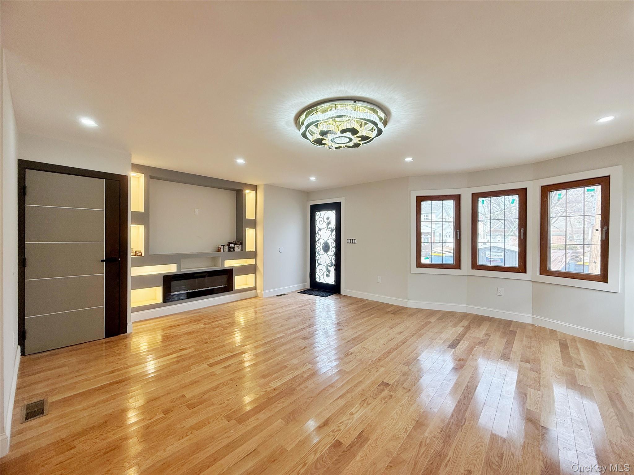 13912 111th Avenue Property Photo 8