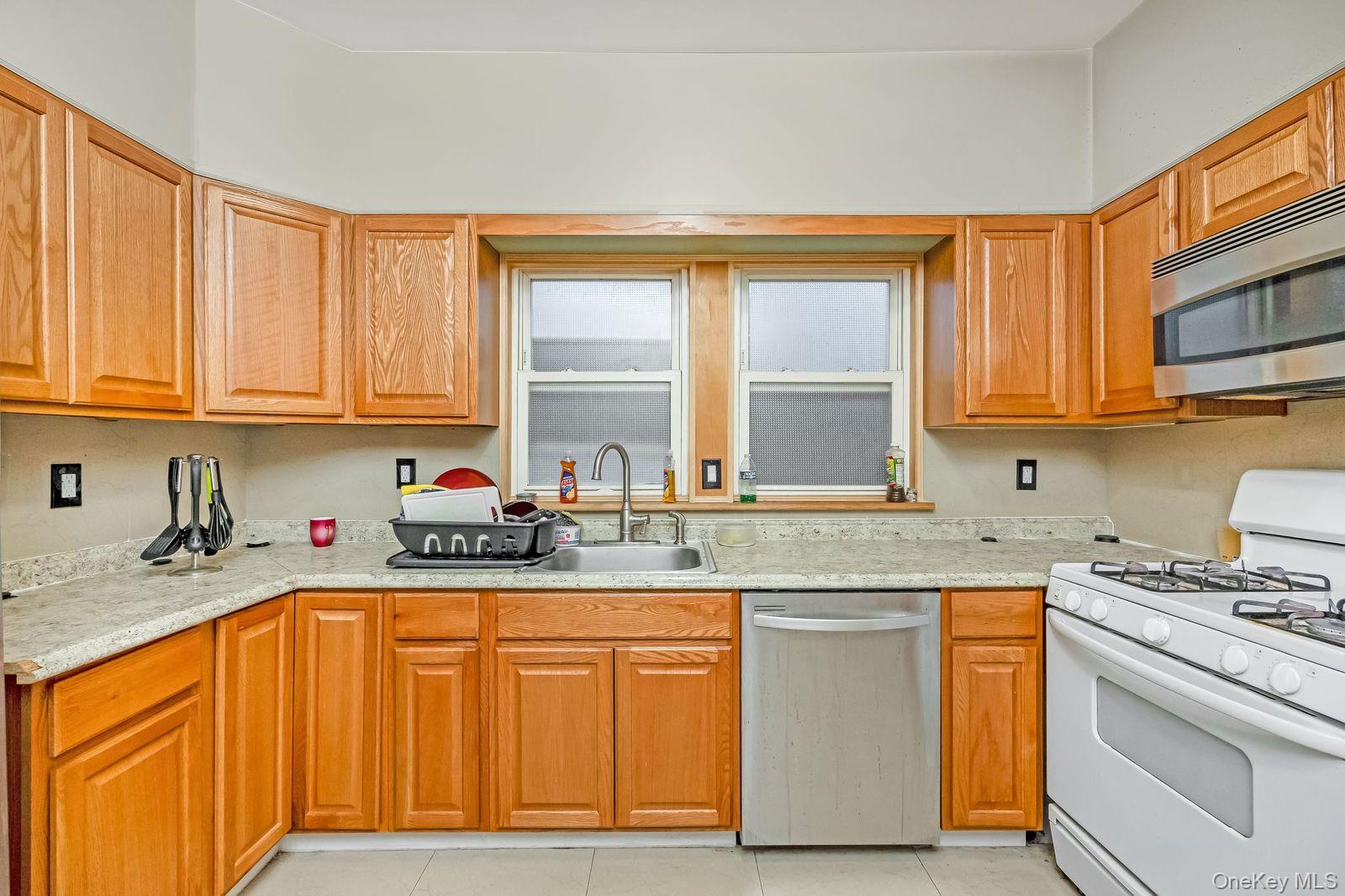 42-28 159th Street Property Photo 19