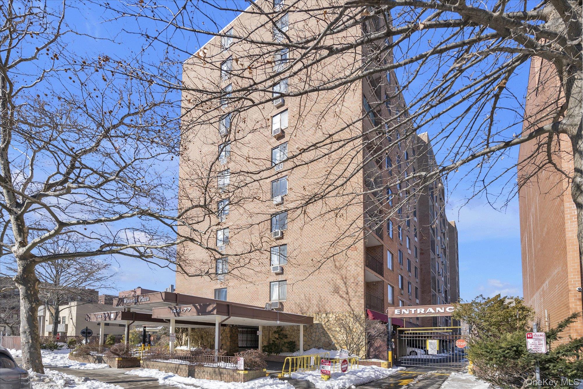 14477 Roosevelt Avenue 5c Property Photo 1