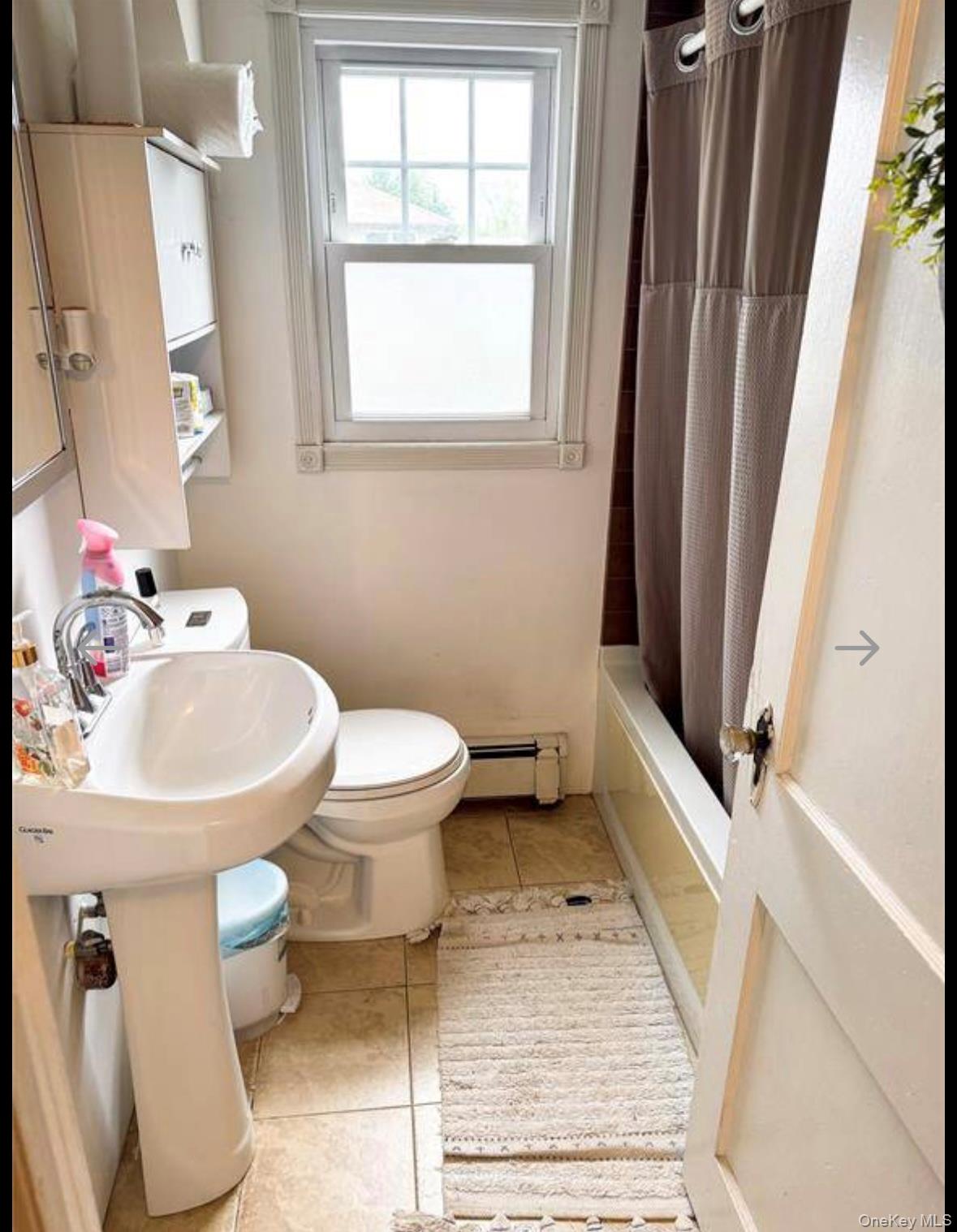 131 E Alhambra Avenue Property Photo 4