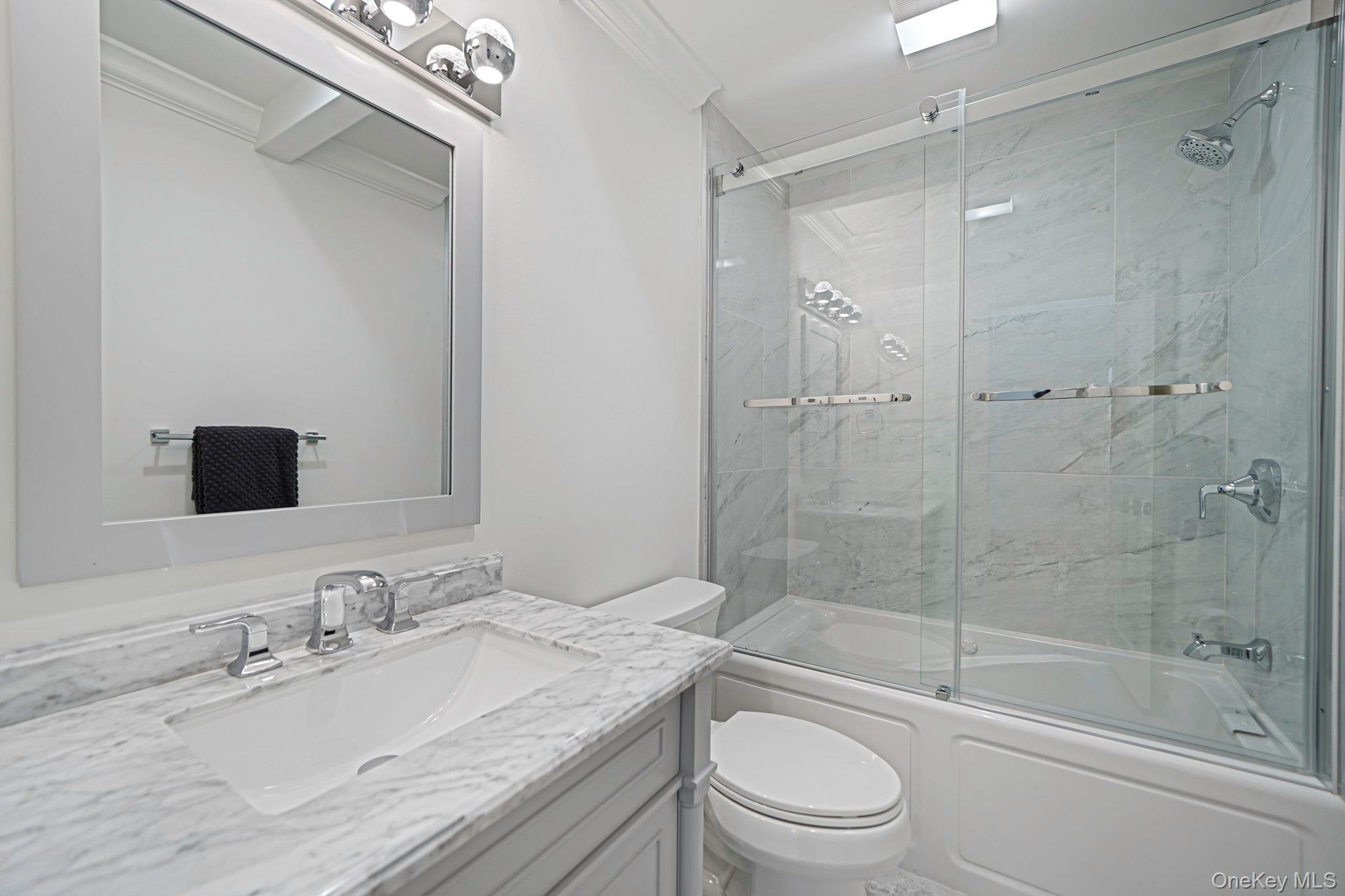 19 Pine Tree Lane Property Photo 15