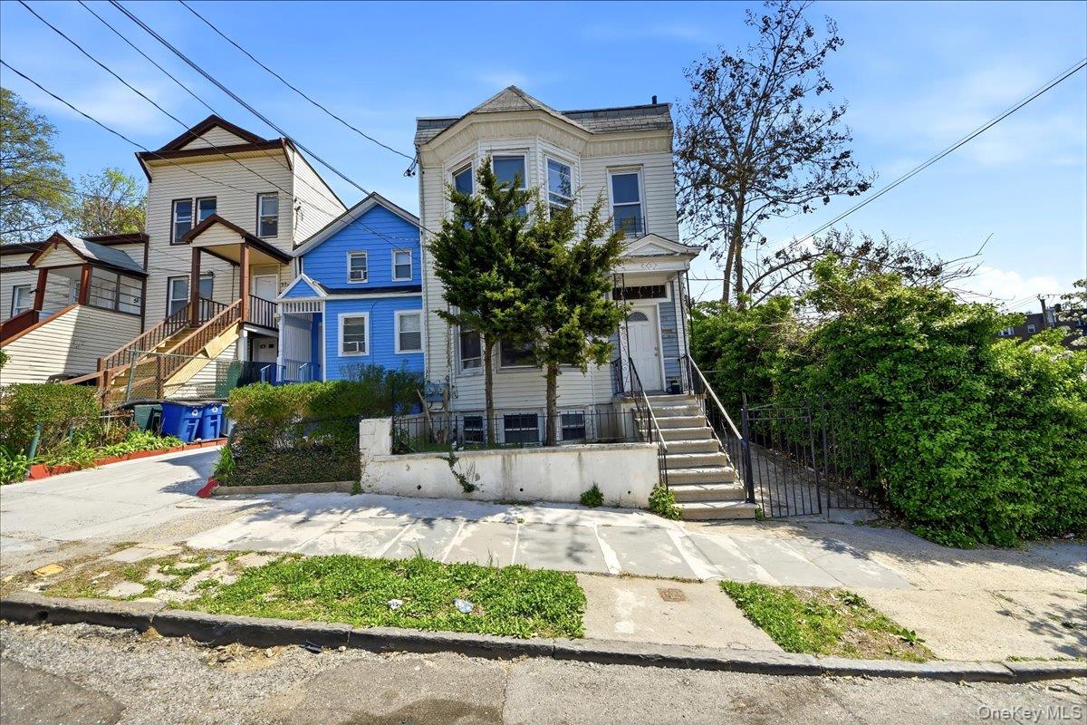 55 S High Street Property Photo 1