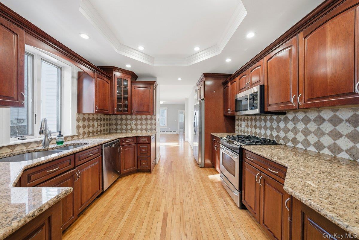 28 Crescent Place Property Photo 6