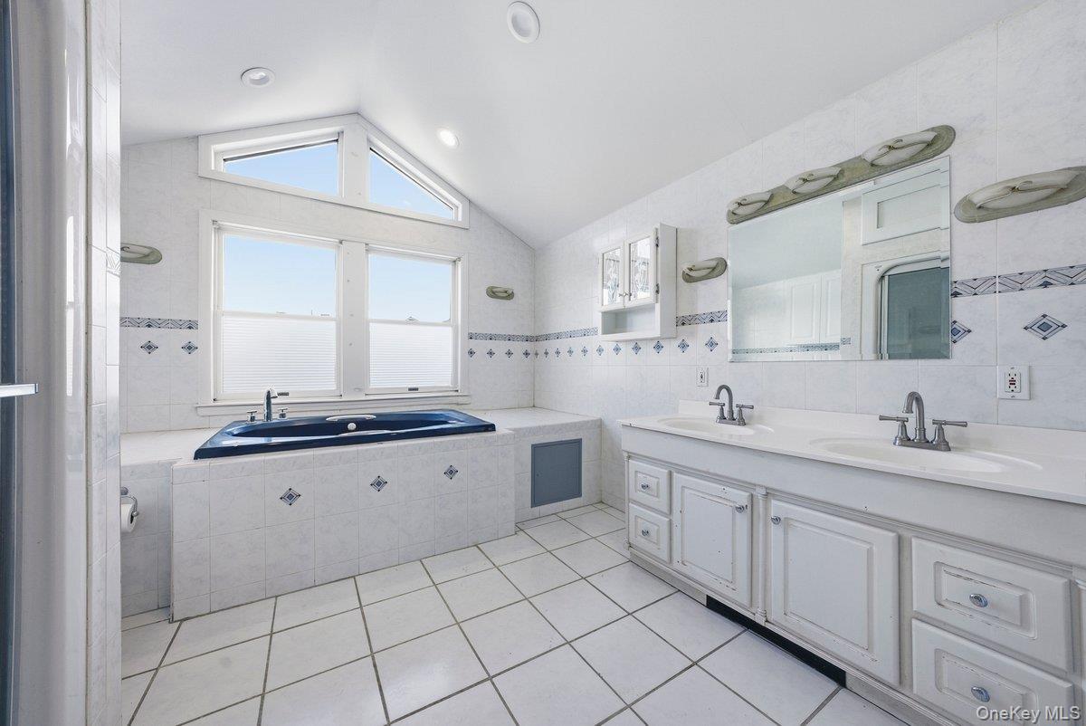 28 Crescent Place Property Photo 20