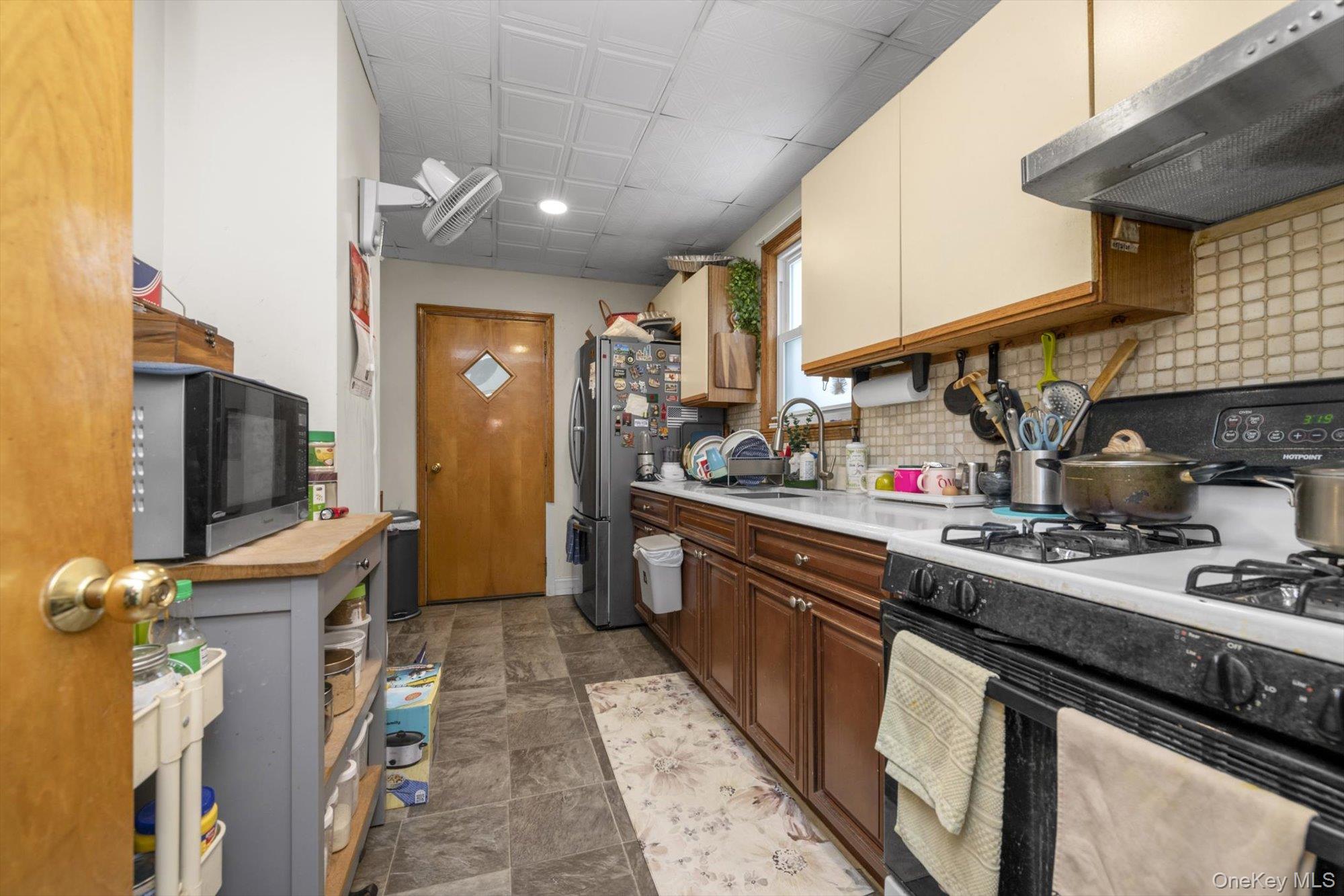 70 Hinsdale Avenue Property Photo 10