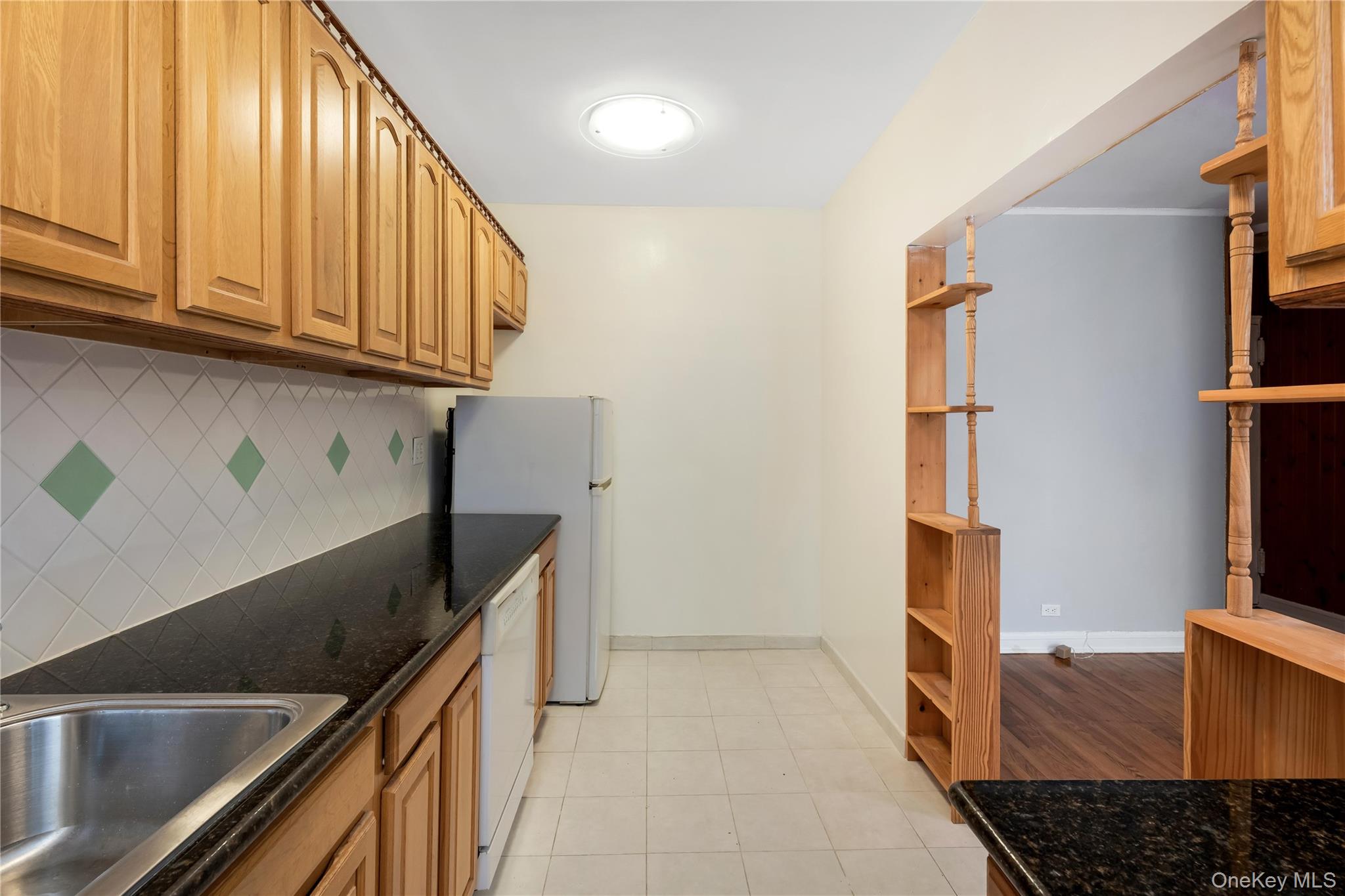 76-12 Ditmars Boulevard B3 Property Photo 4