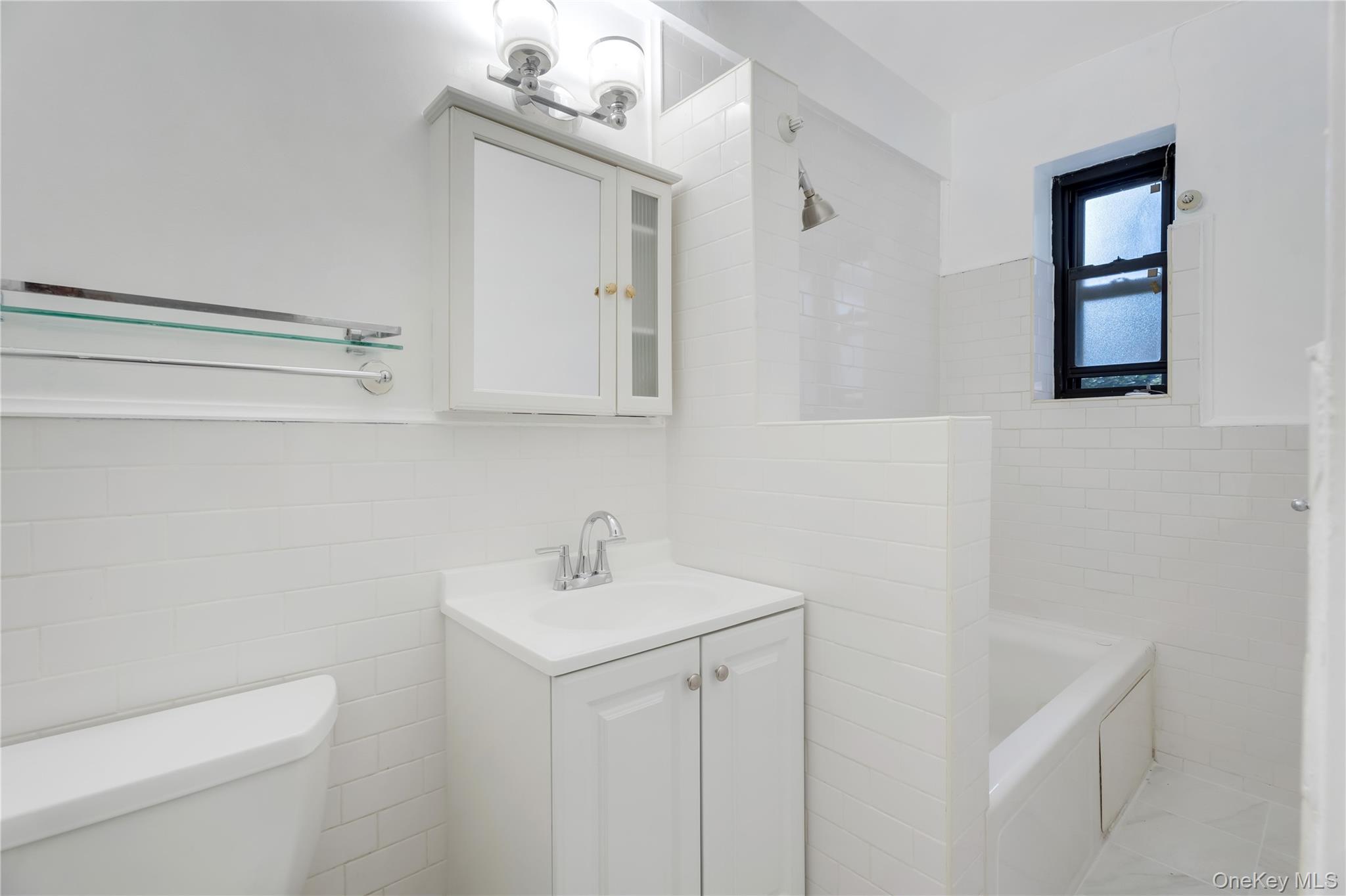 76-12 Ditmars Boulevard B3 Property Photo 9