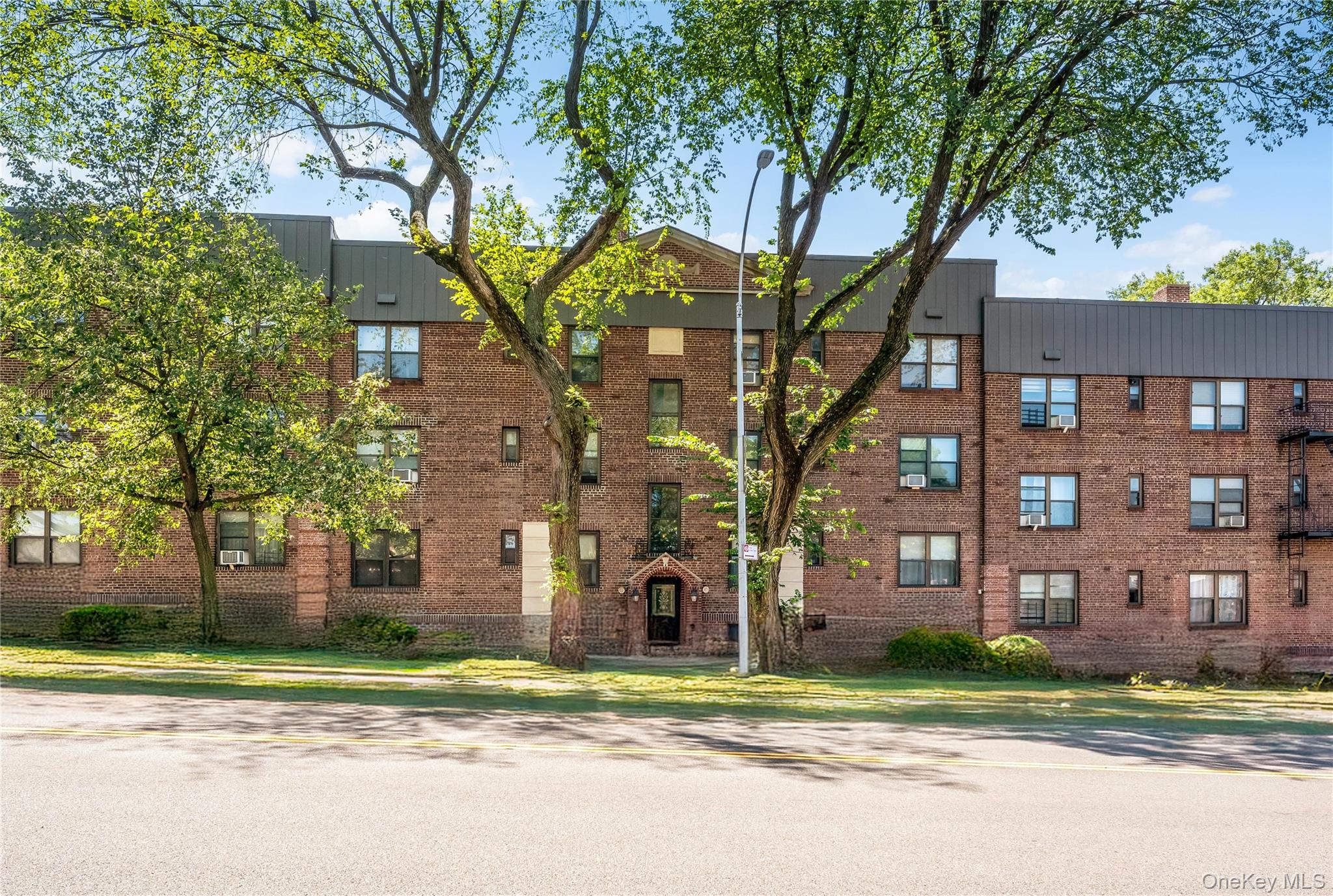76-12 Ditmars Boulevard B3 Property Photo 10