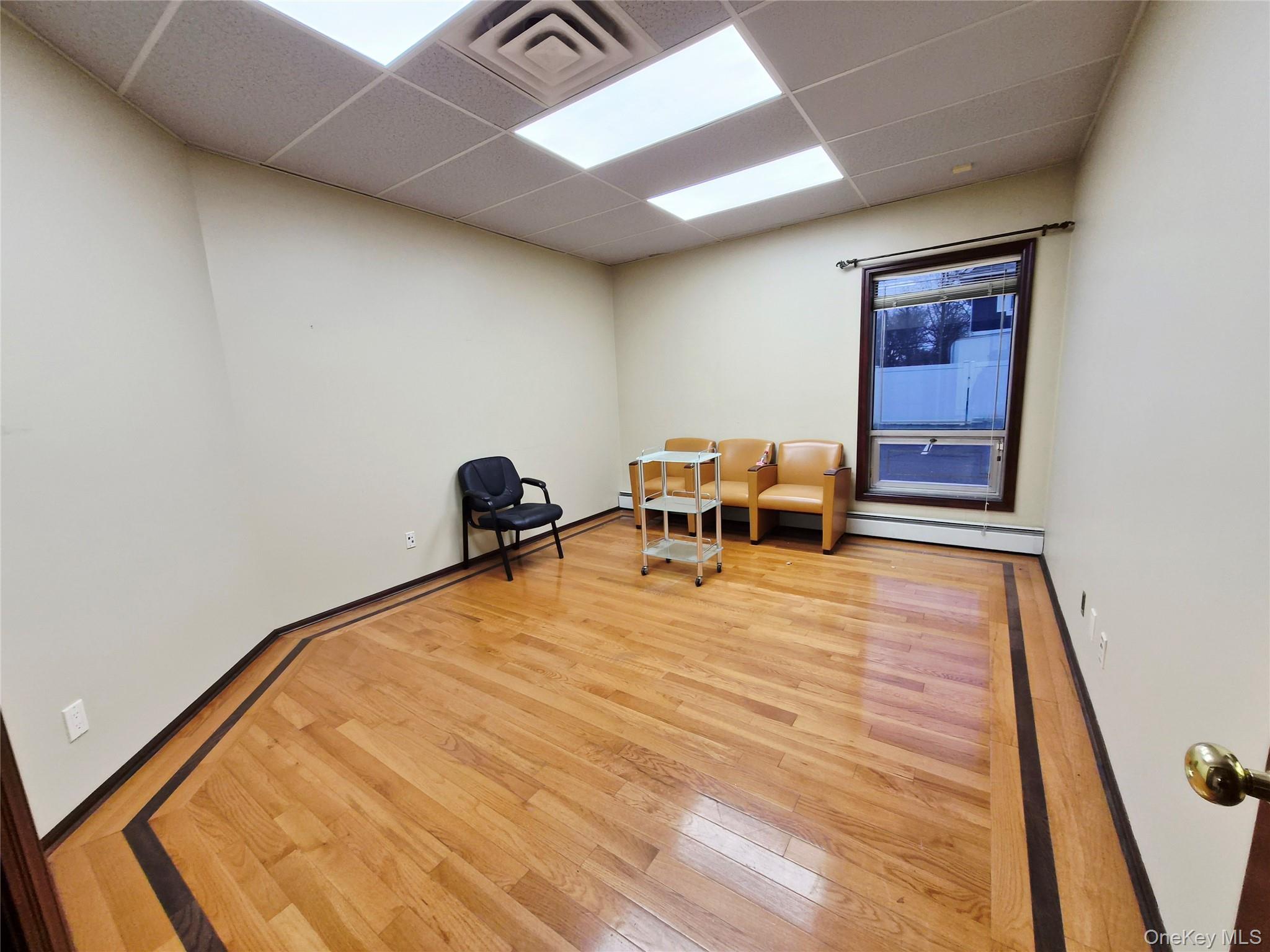 121 W Oak Street Ste 2 Property Photo 2