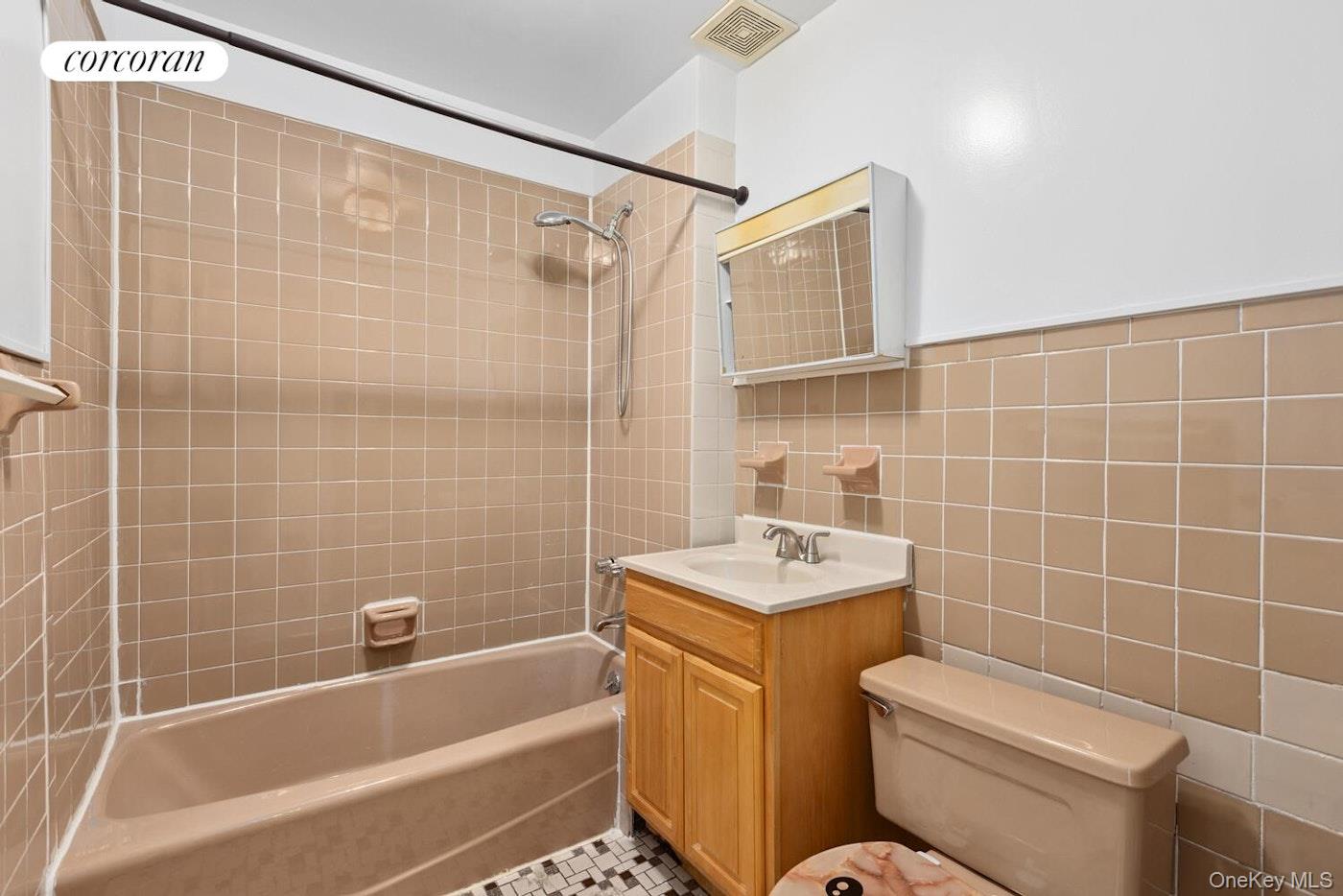 958587 Property Photo 7