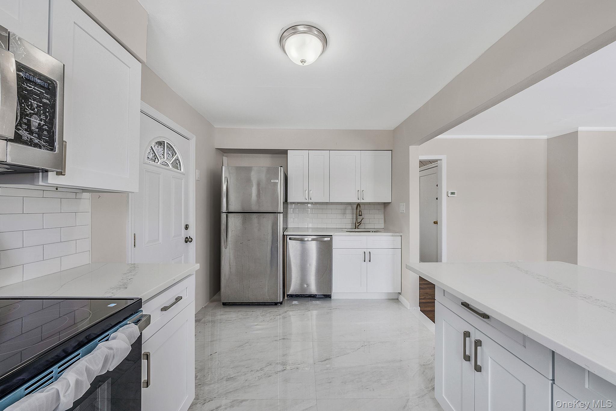526 Albert Street Property Photo 3