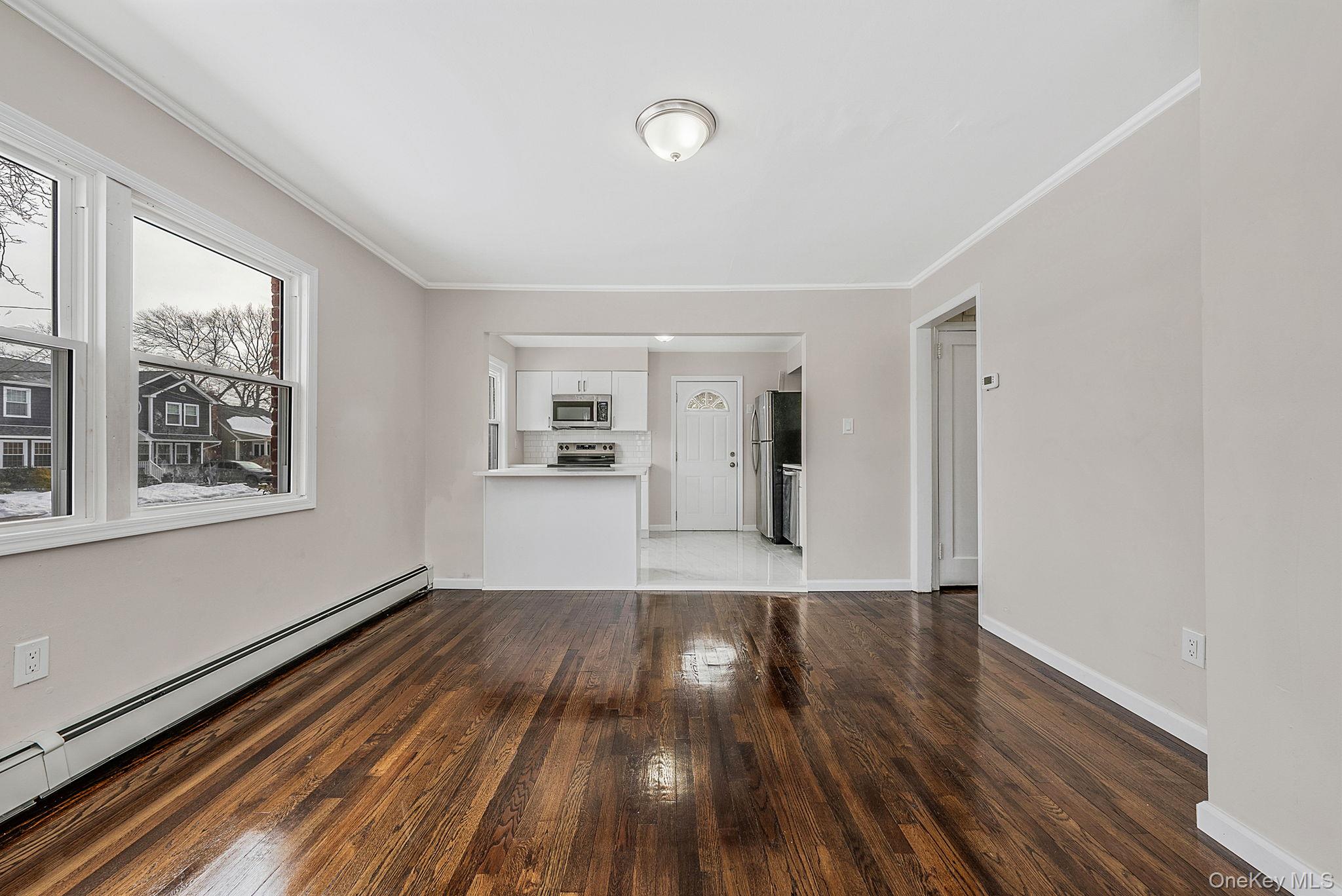 526 Albert Street Property Photo 6