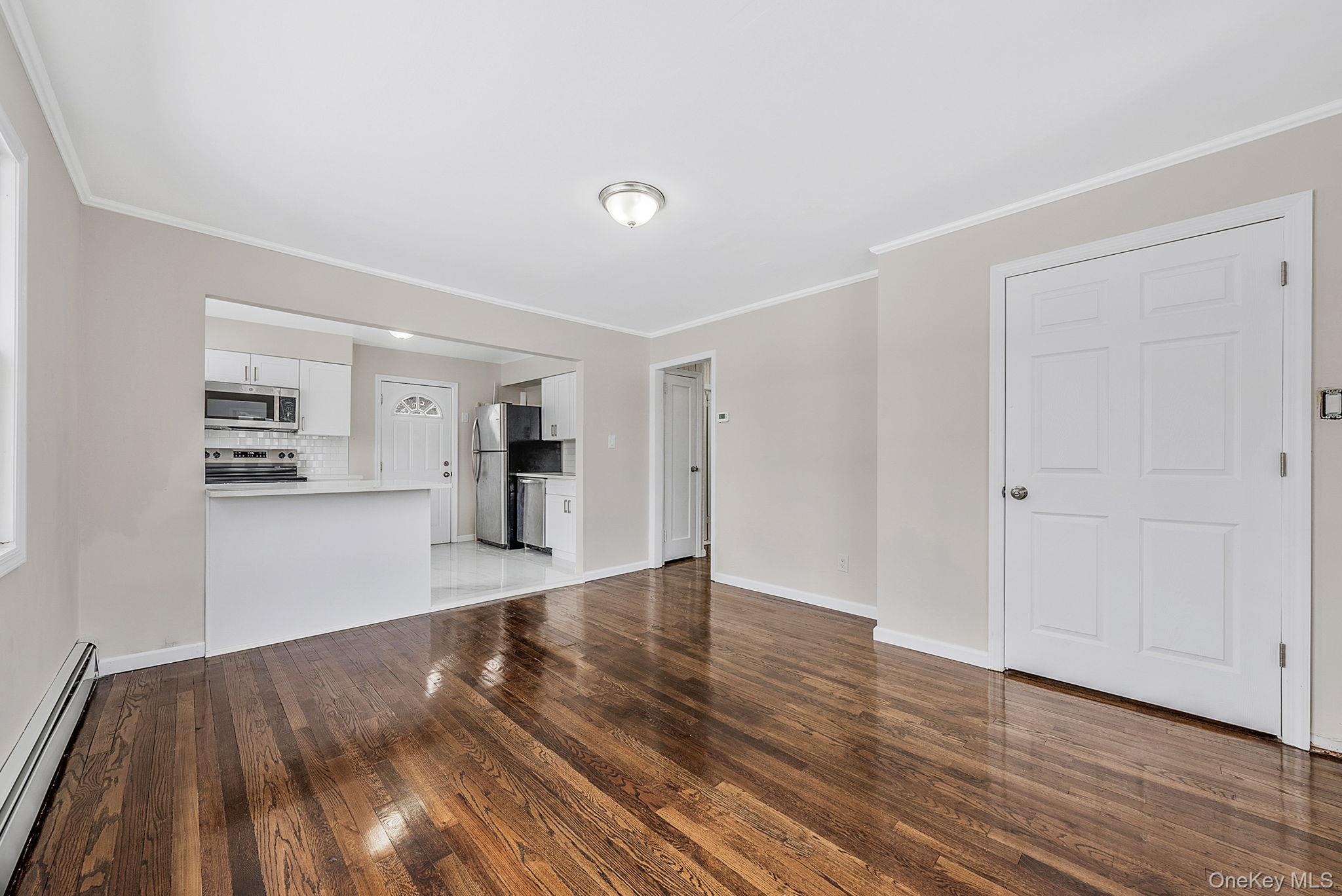526 Albert Street Property Photo 8