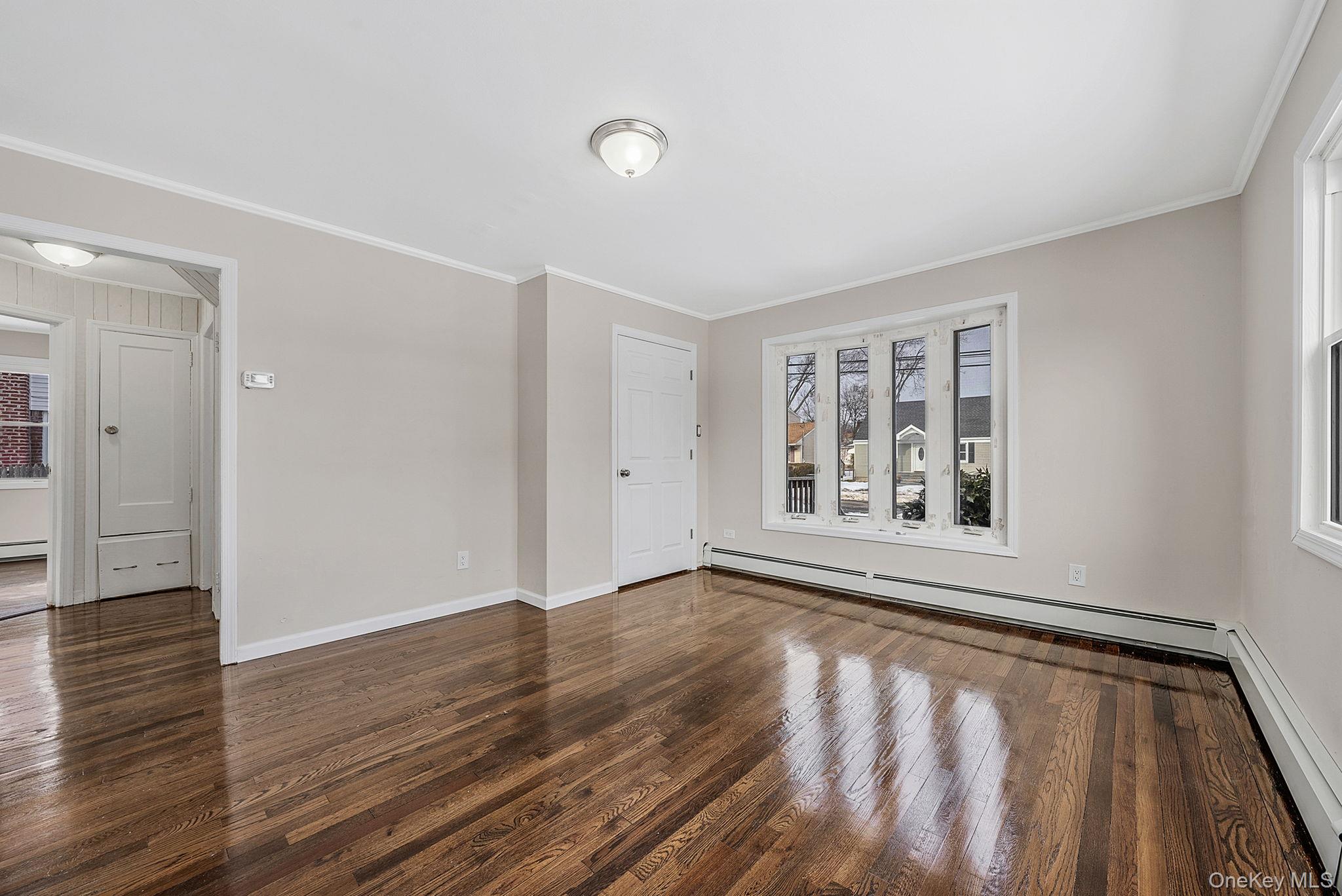 526 Albert Street Property Photo 9