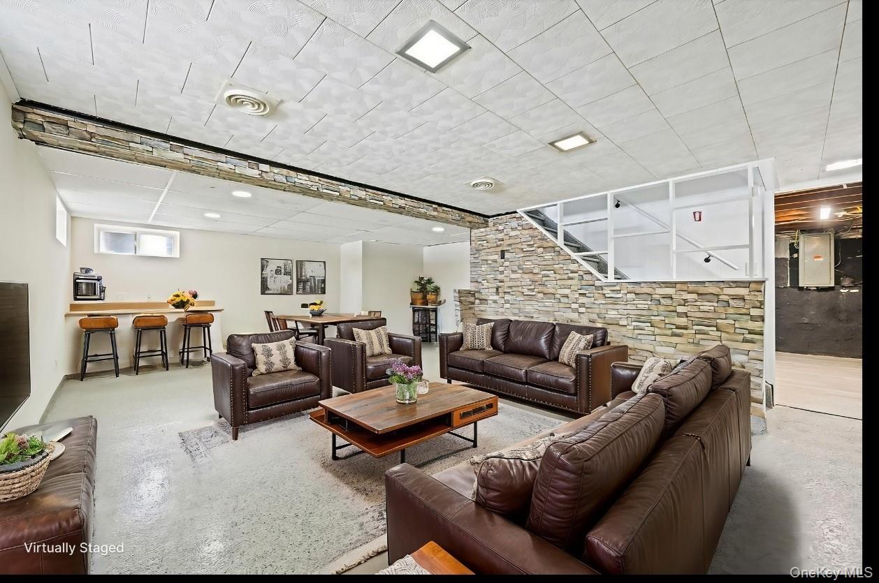 526 Albert Street Property Photo 27