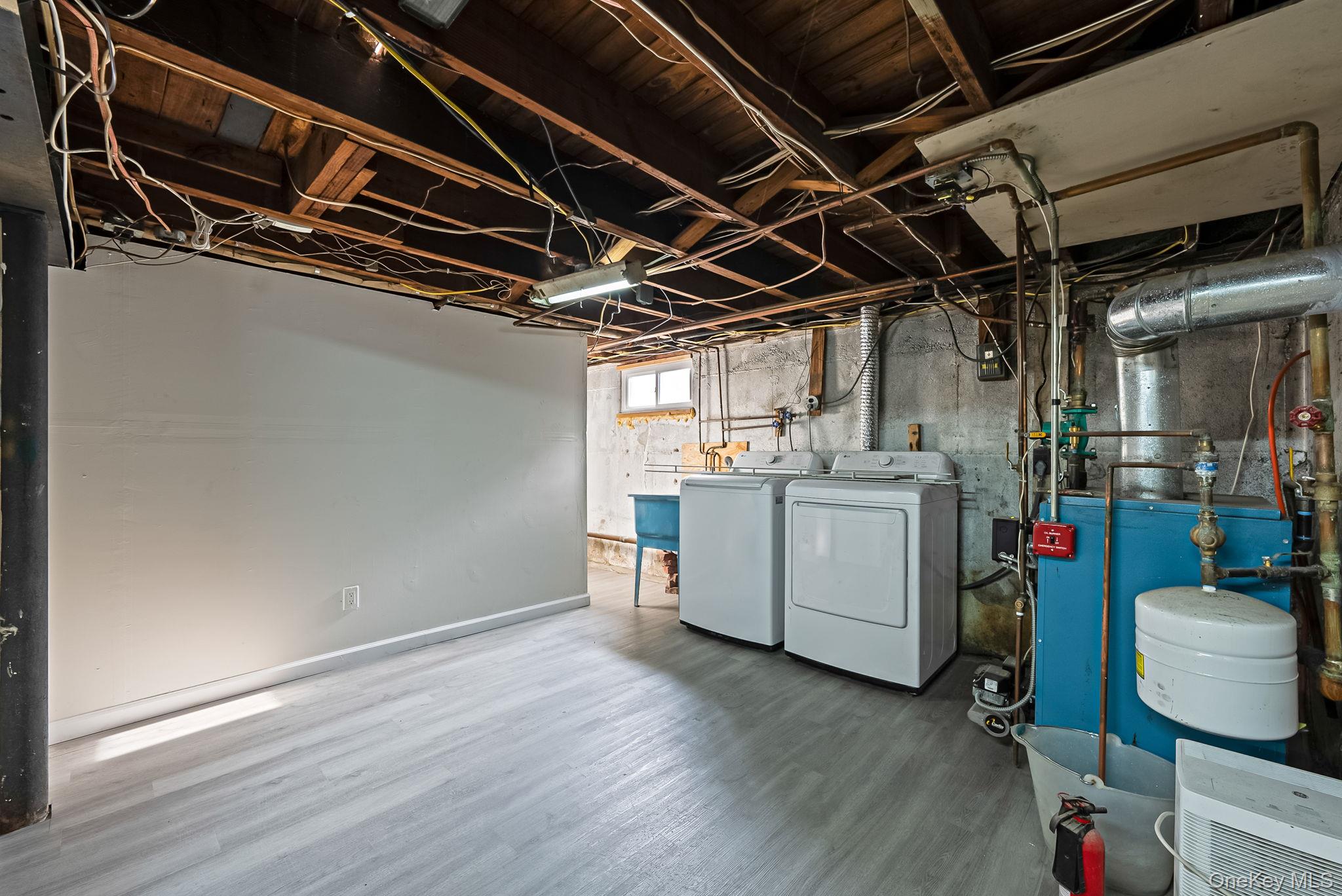 526 Albert Street Property Photo 28
