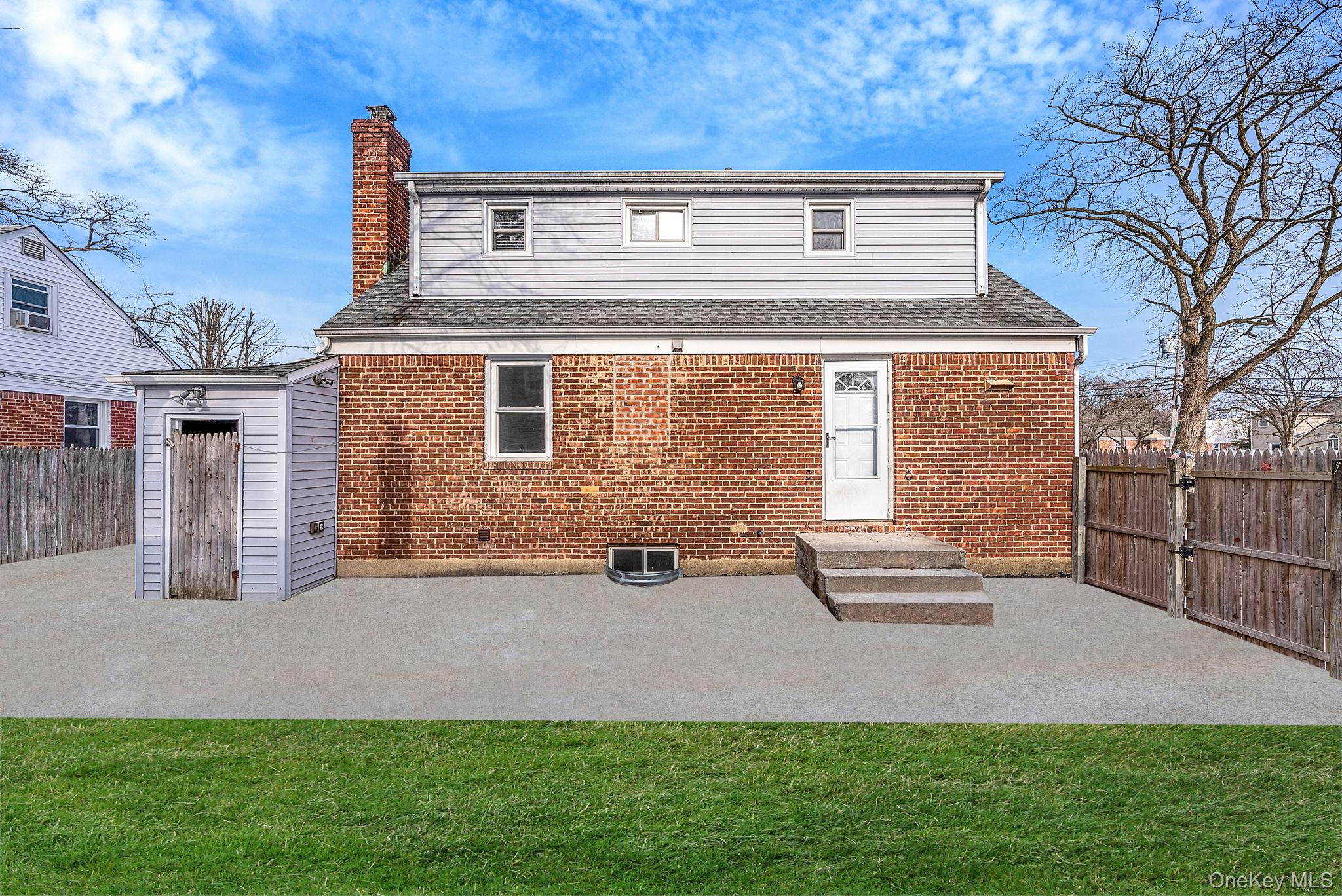 526 Albert Street Property Photo 30