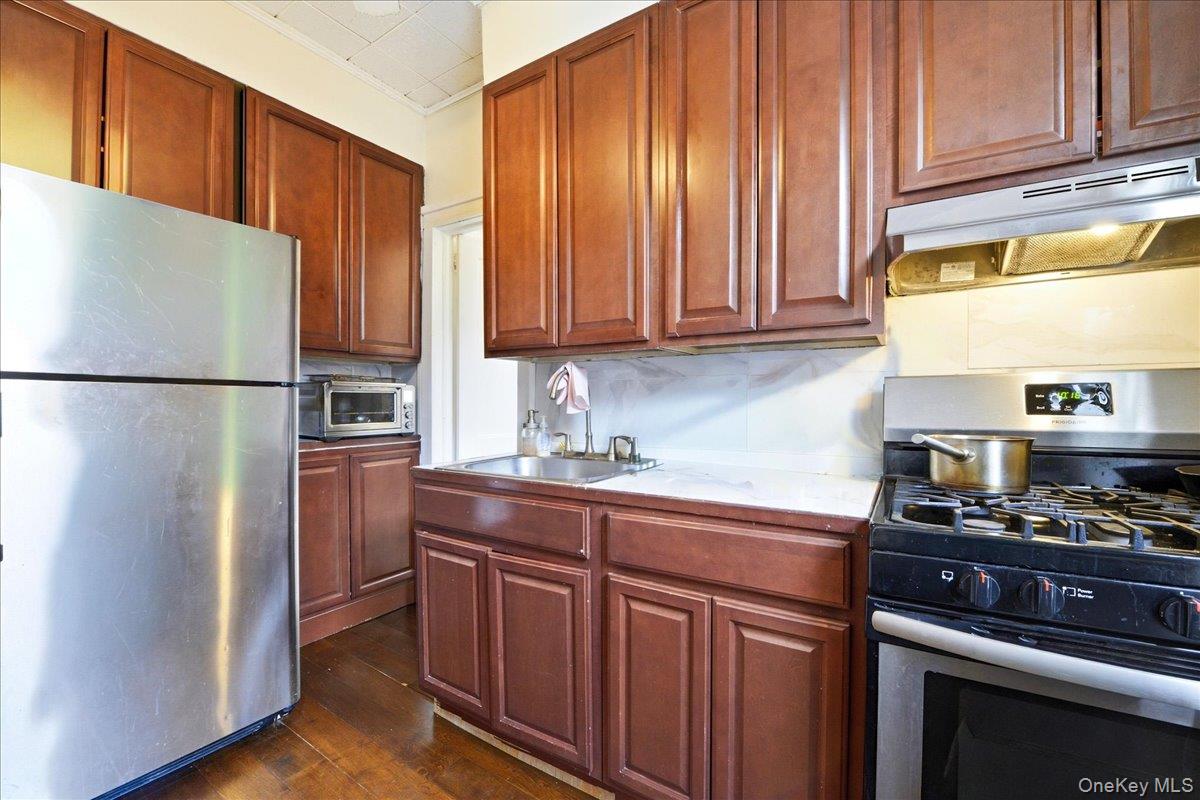 60-58 60th Road Property Photo 3