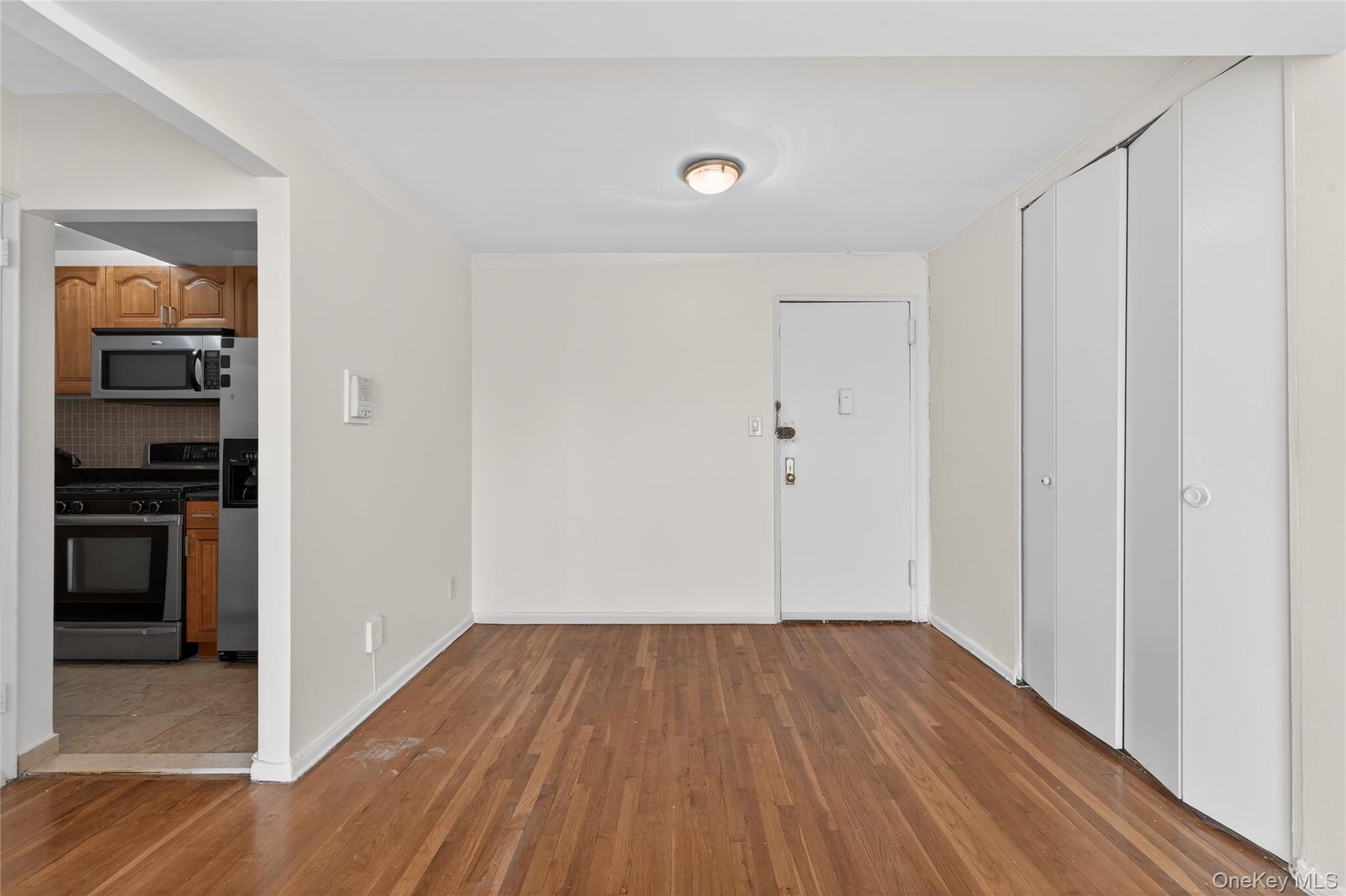 66-10 Thornton Place 4c Property Photo 8