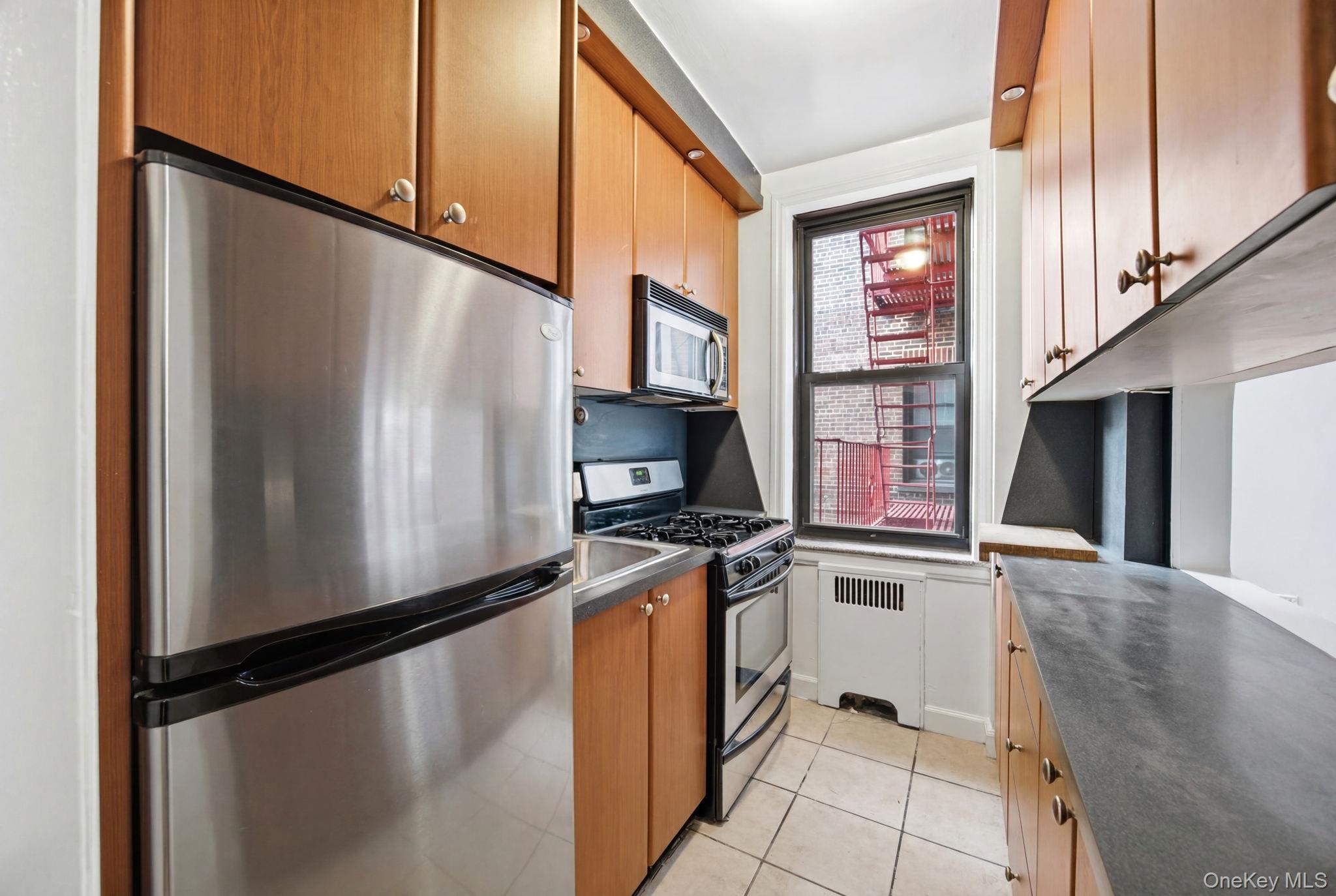 4755 39th Place 3h Property Photo 6