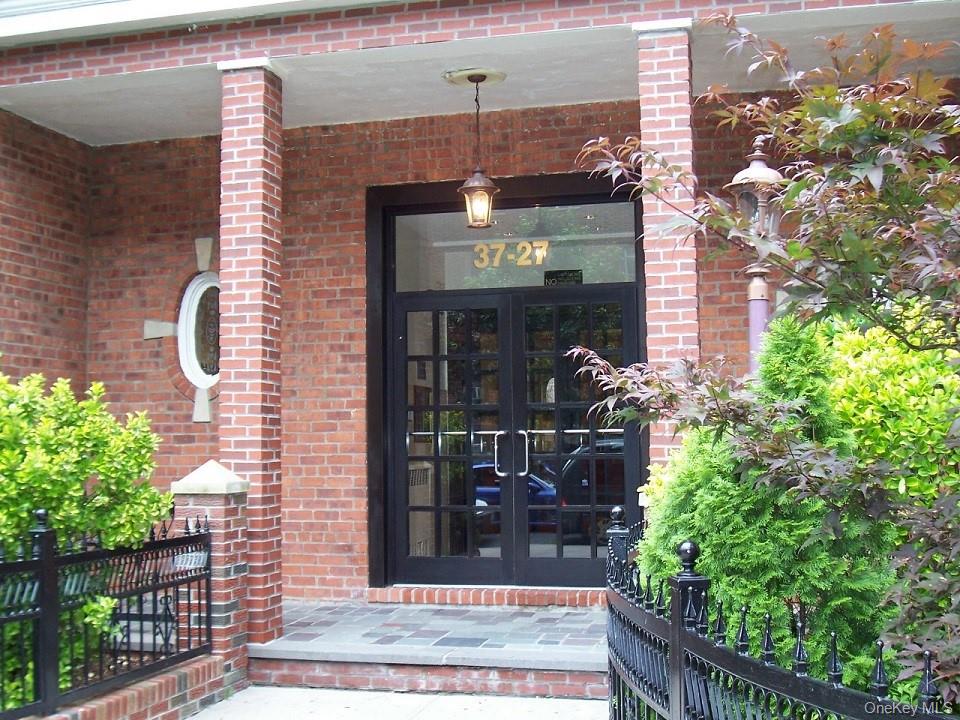 37-27 86th Street 1m Property Photo 1
