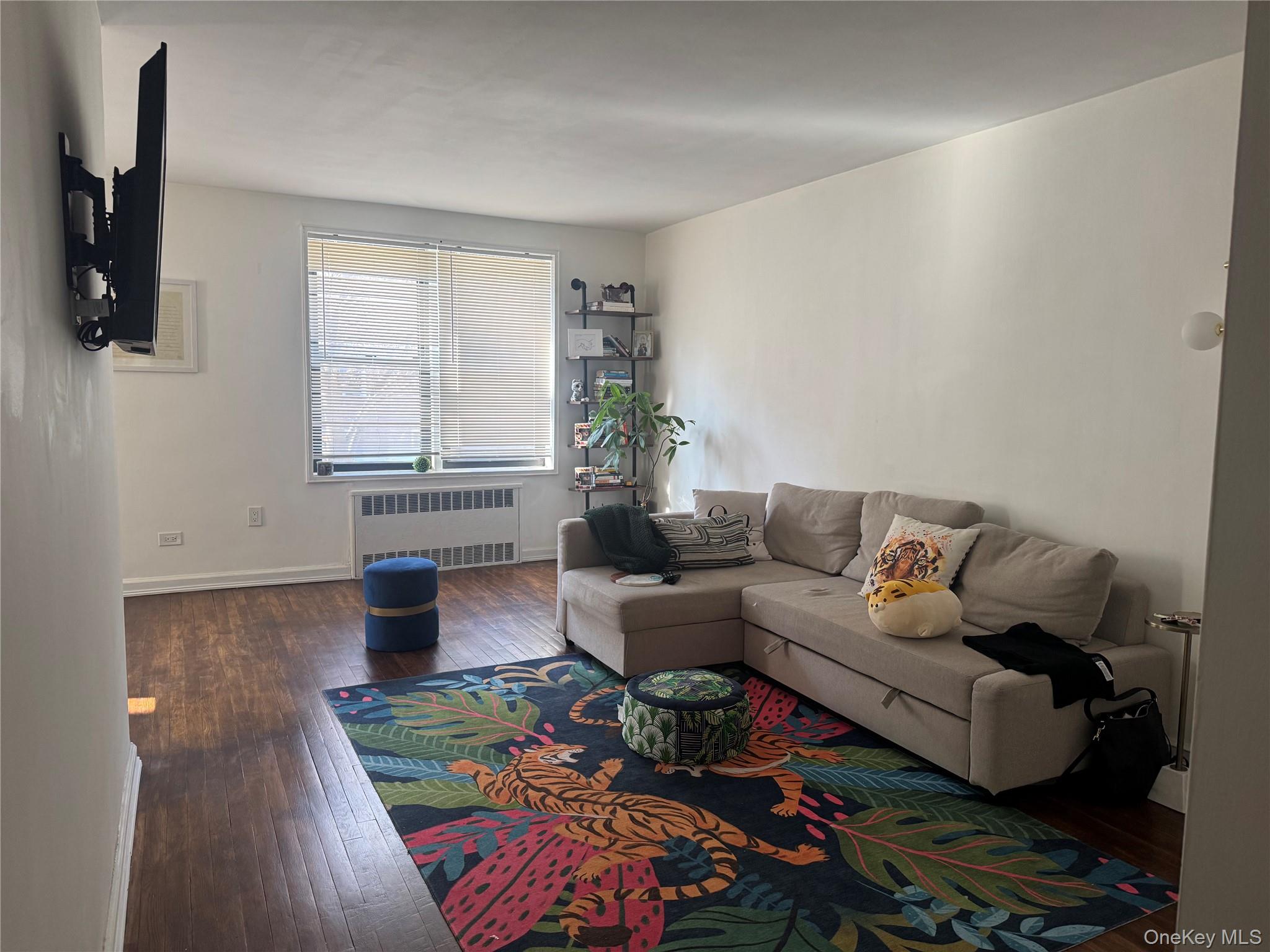 37-27 86th Street 1m Property Photo 18