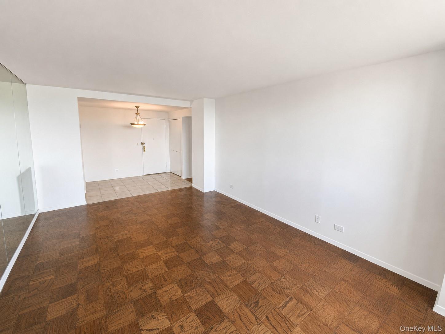 27110 Grand Central Parkway 10f Property Photo 5