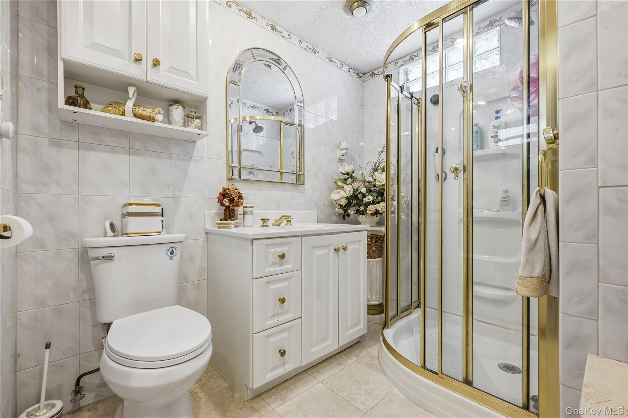 8918 239th Street Property Photo 6