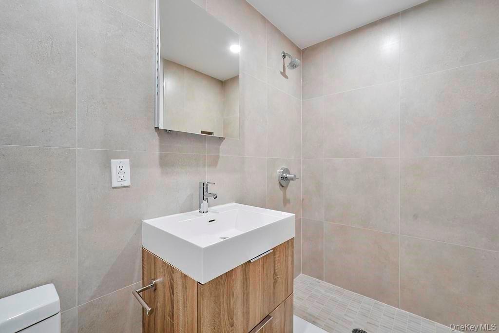 256 Putnam Avenue 1 Property Photo 7