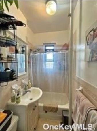 21-78 35 Street 5f Property Photo 8