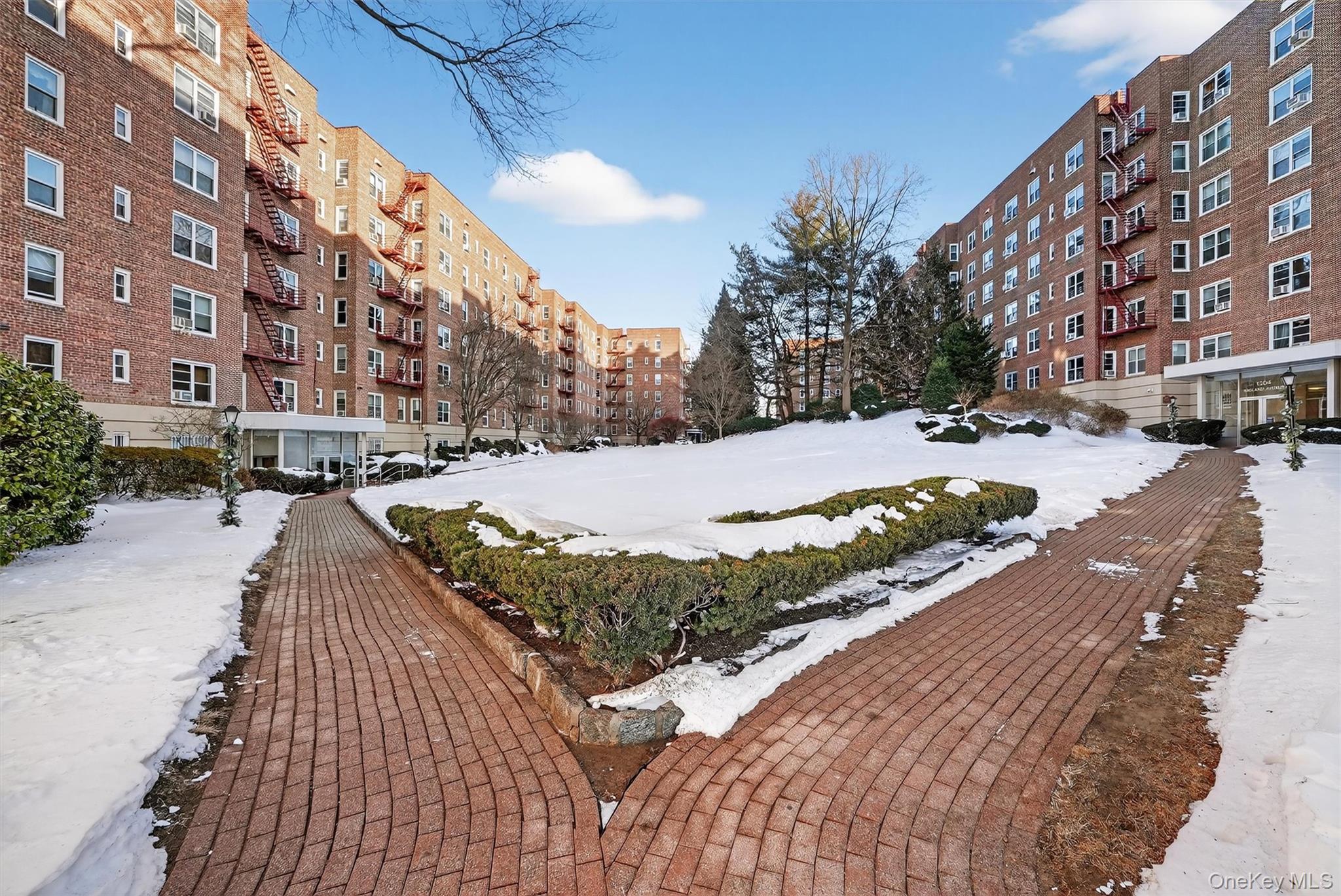 1300 Midland Avenue A50 Property Photo 13