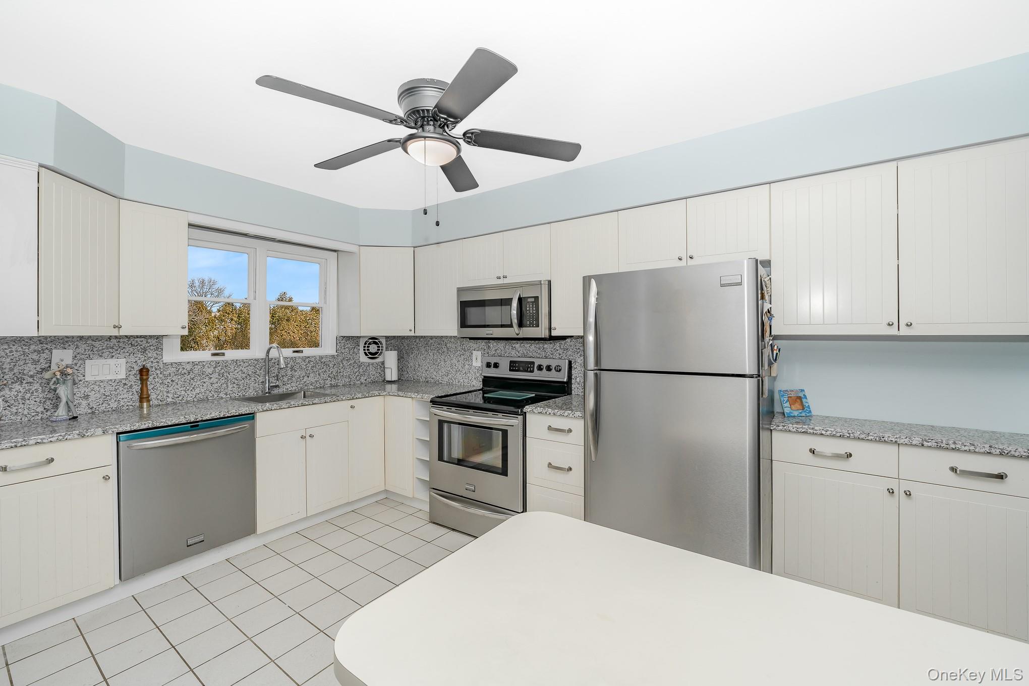 24 Brooktree Circle Property Photo 6