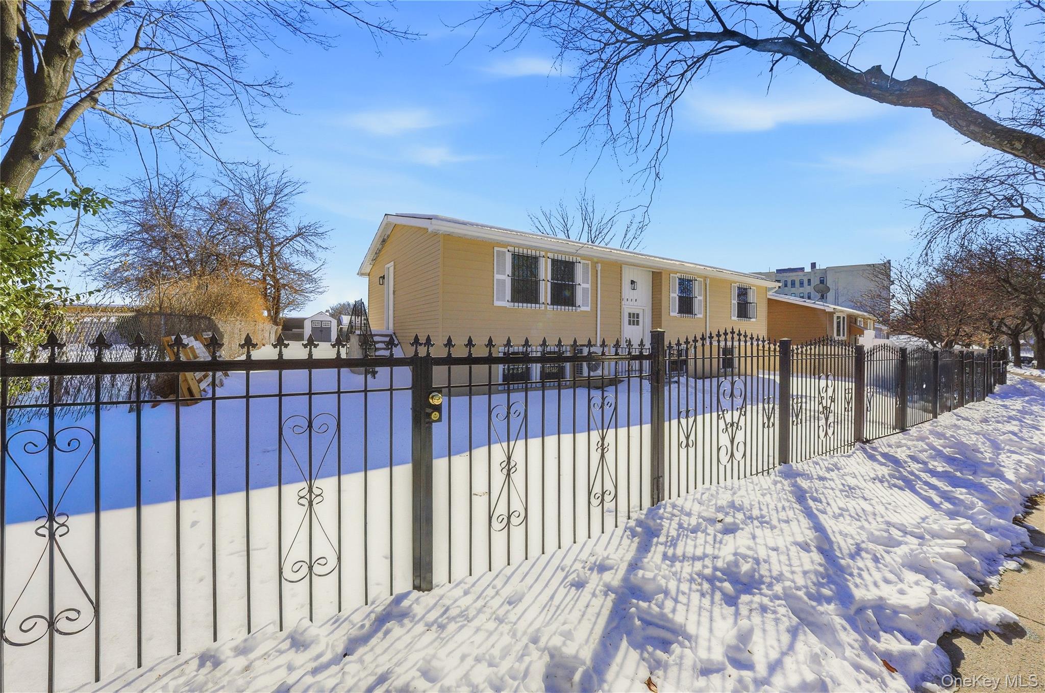 1510 Crotona Park Park Property Photo 5