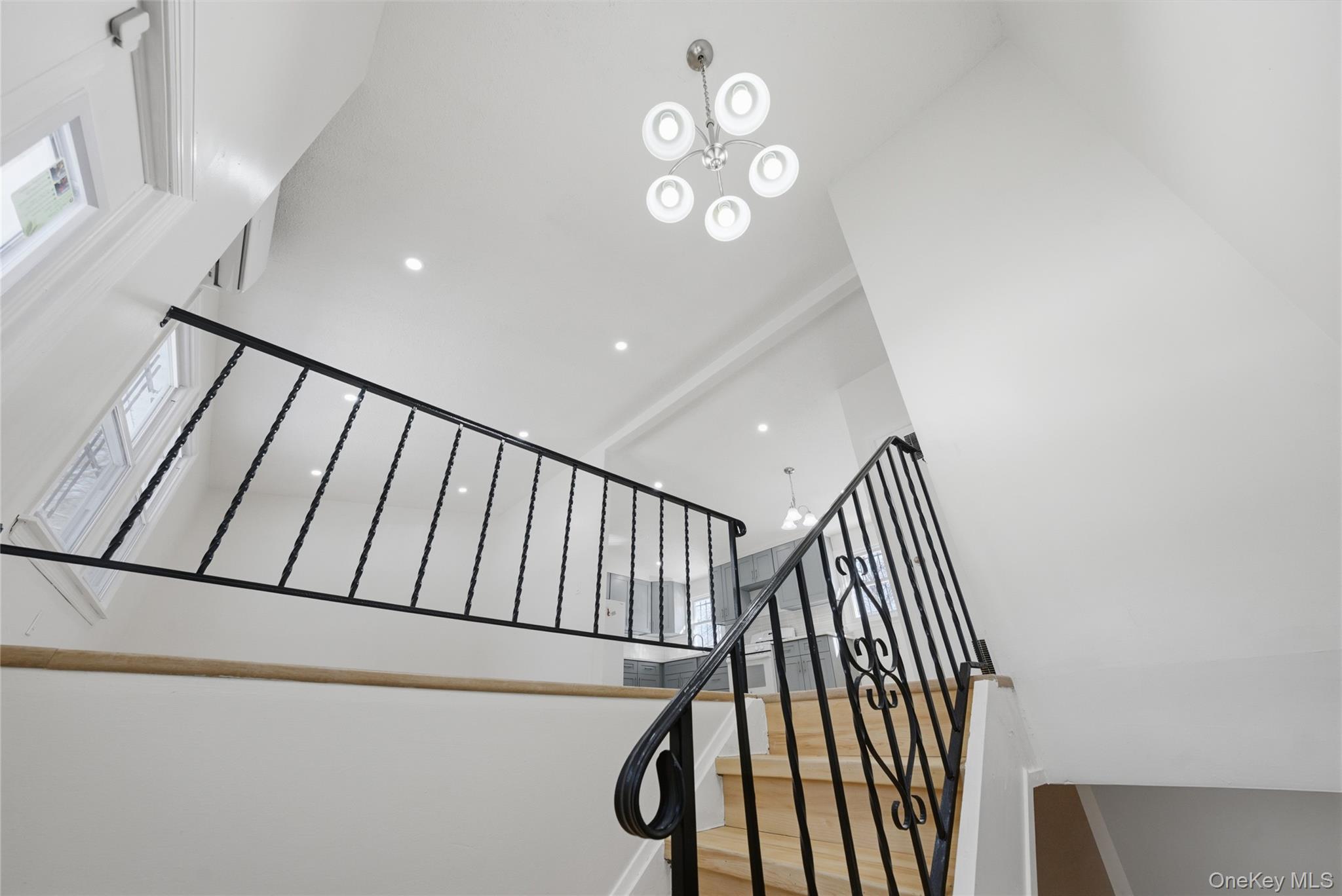 1510 Crotona Park Park Property Photo 20