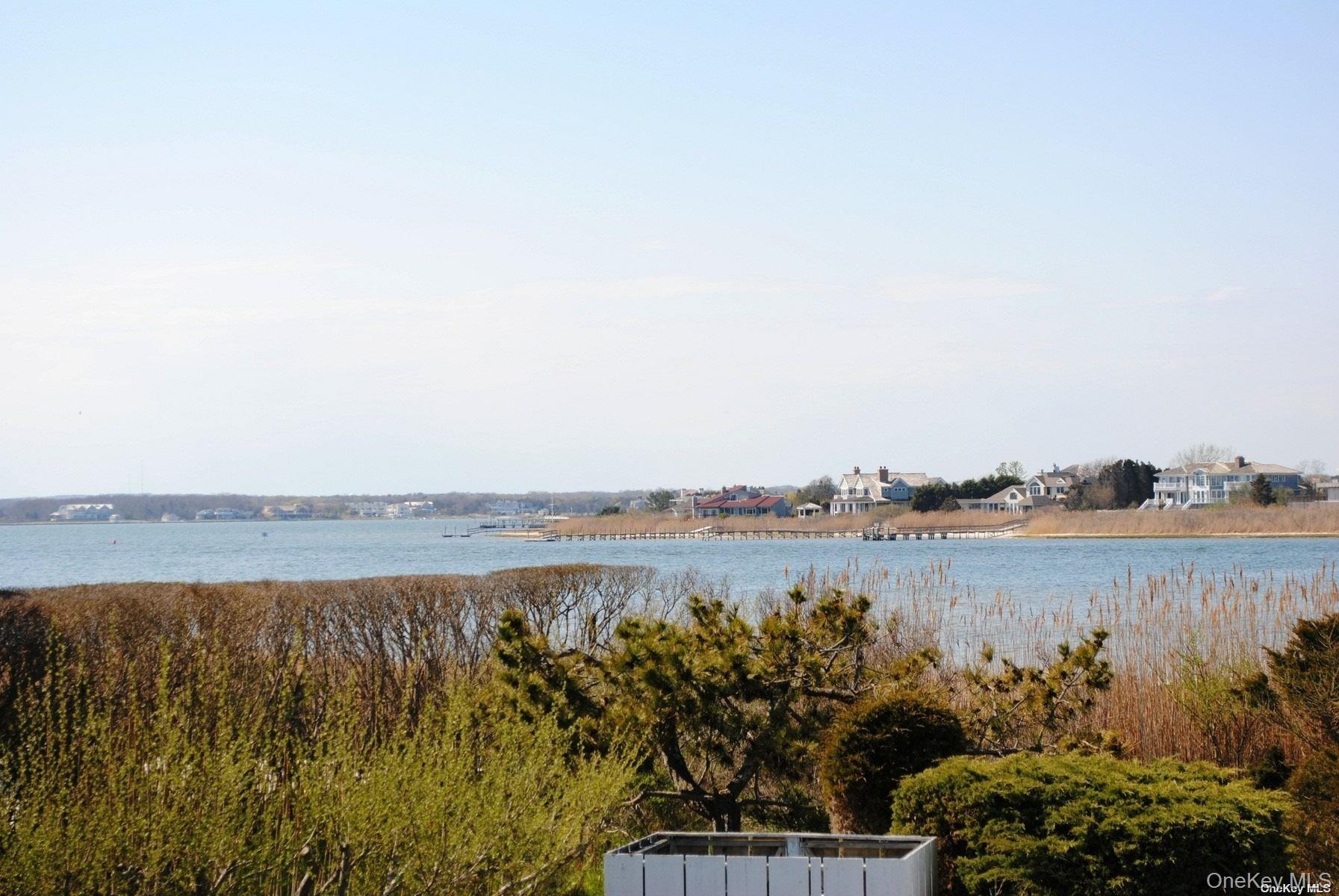 260 Dune Road 75E Property Photo 1