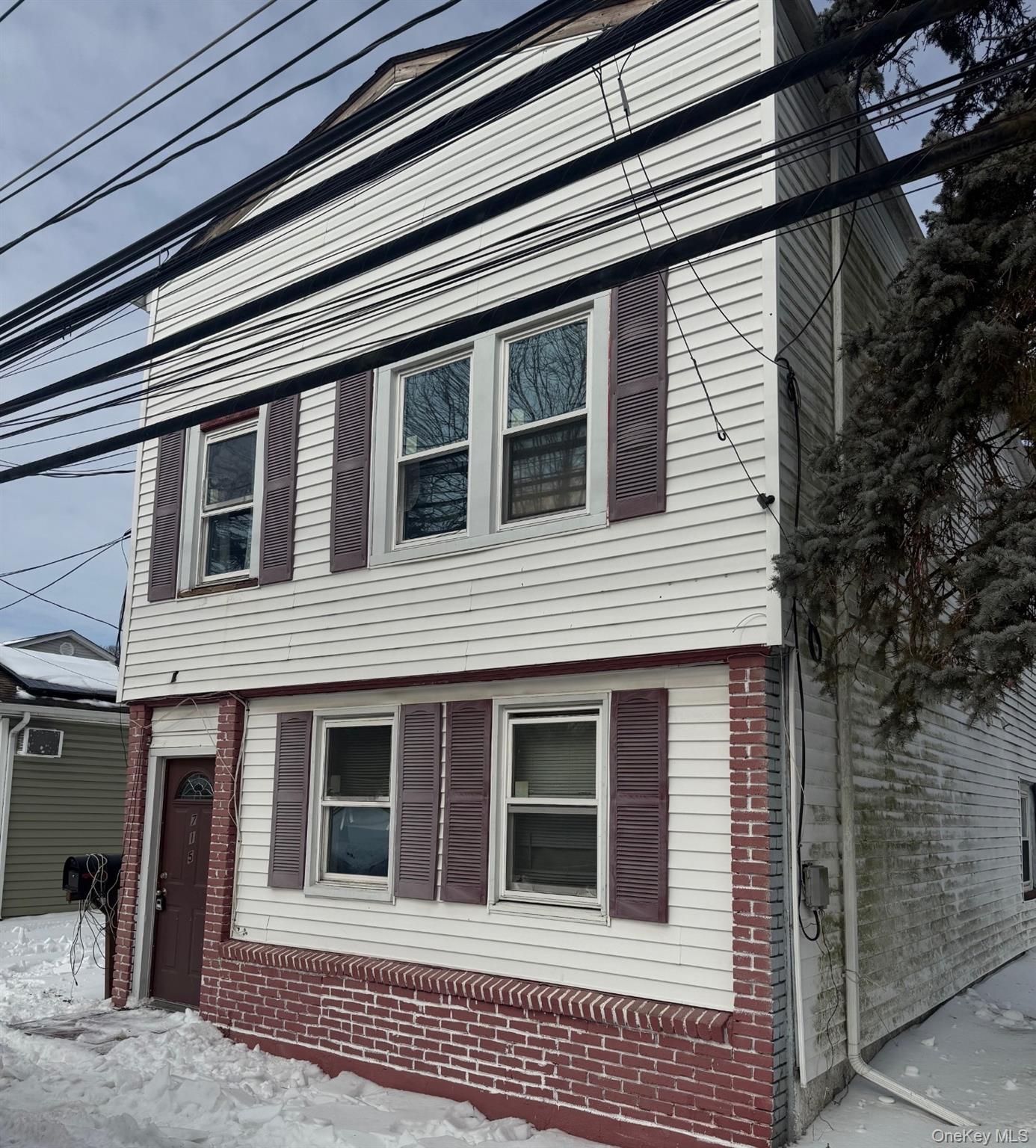 715 Albin Avenue Property Photo 1