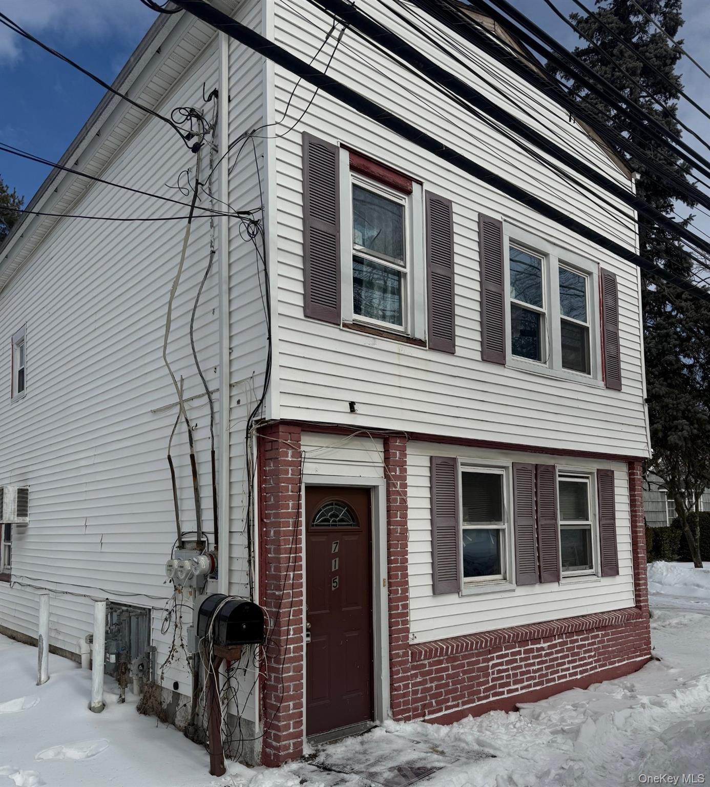 715 Albin Avenue Property Photo 2