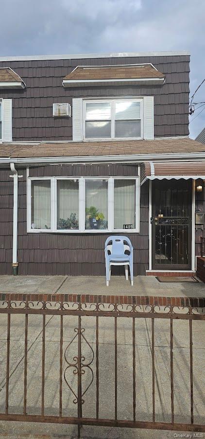 1489 E 55th Street Property Photo 1