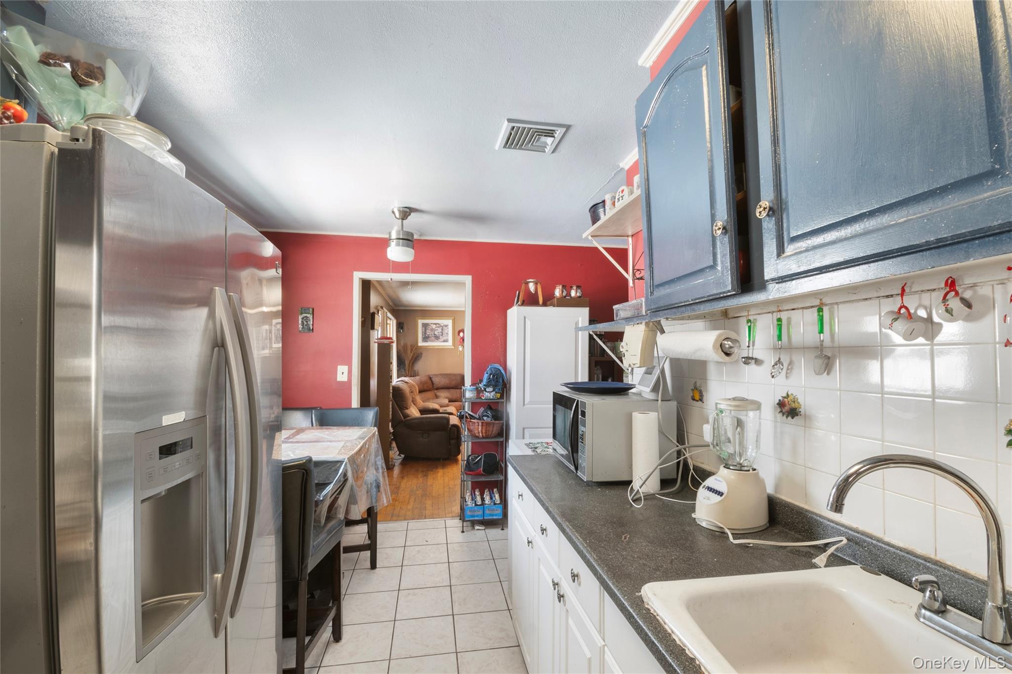 208 Charter Oaks Avenue Property Photo 5