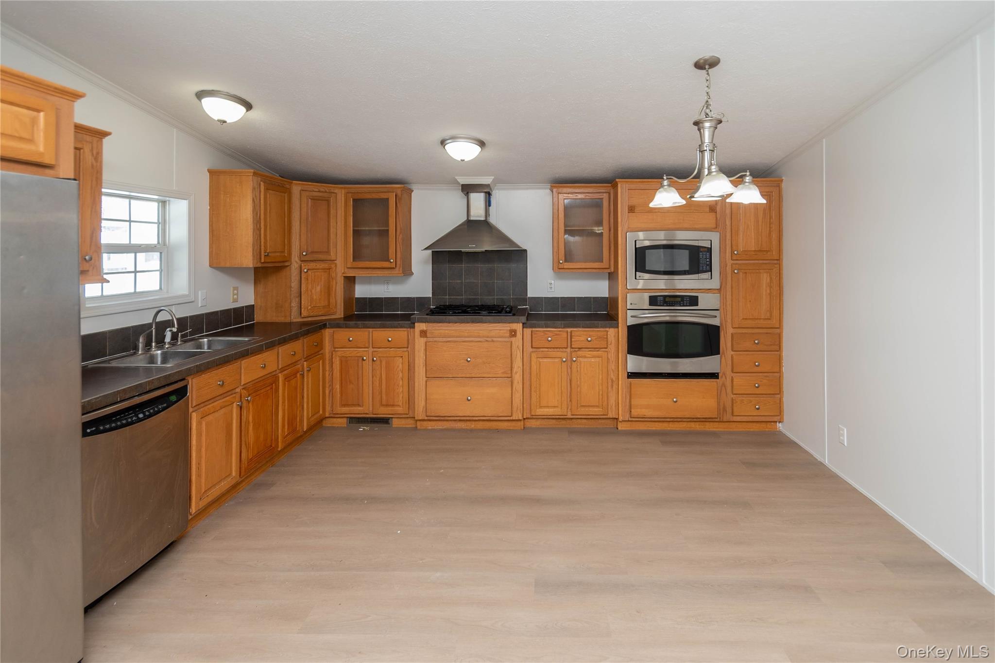 79 Stern Scenic Drive Property Photo 3