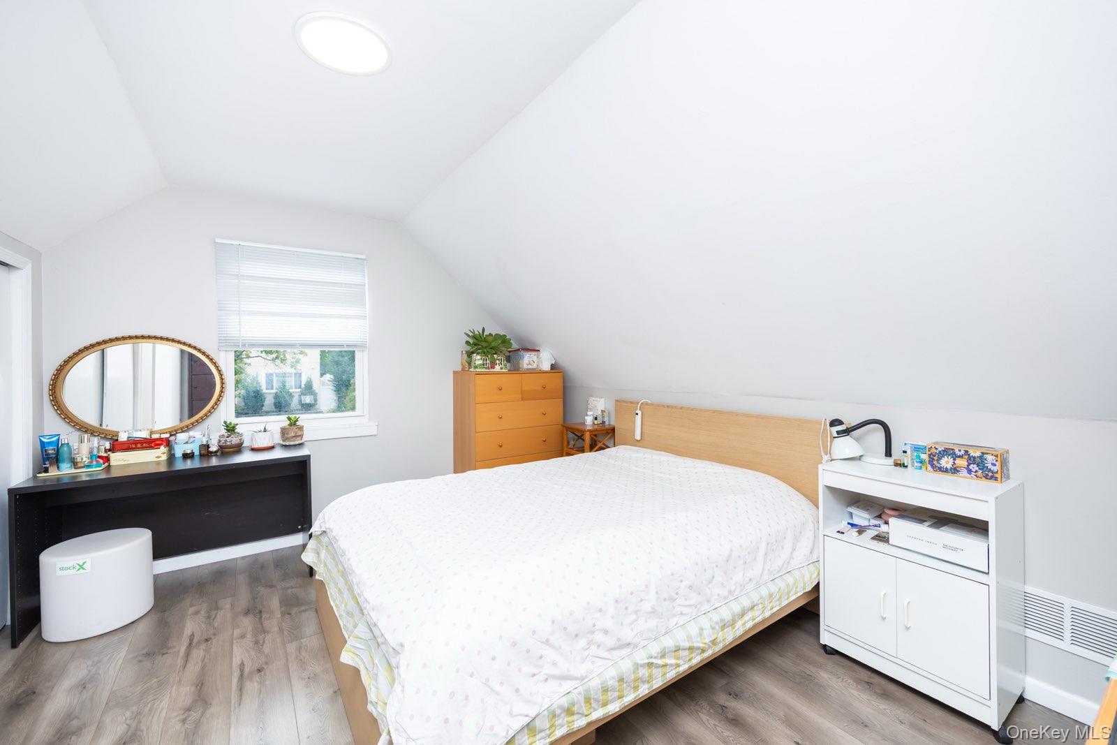 77 Lynton Road Property Photo 8