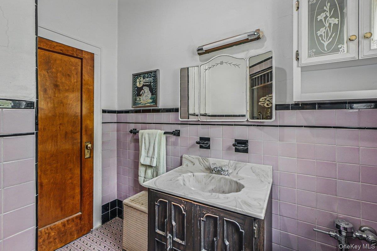2117 Hazen Street Property Photo 15