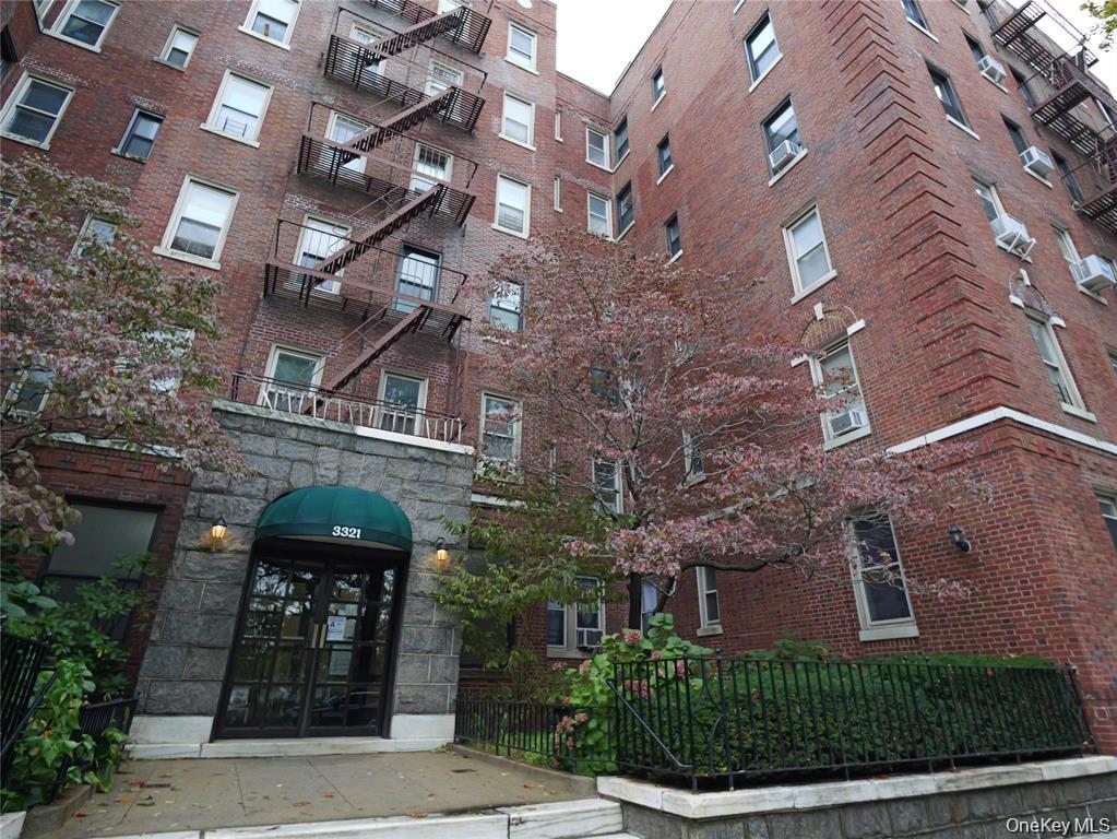 3321 Bruckner Boulevard 5j Property Photo 2