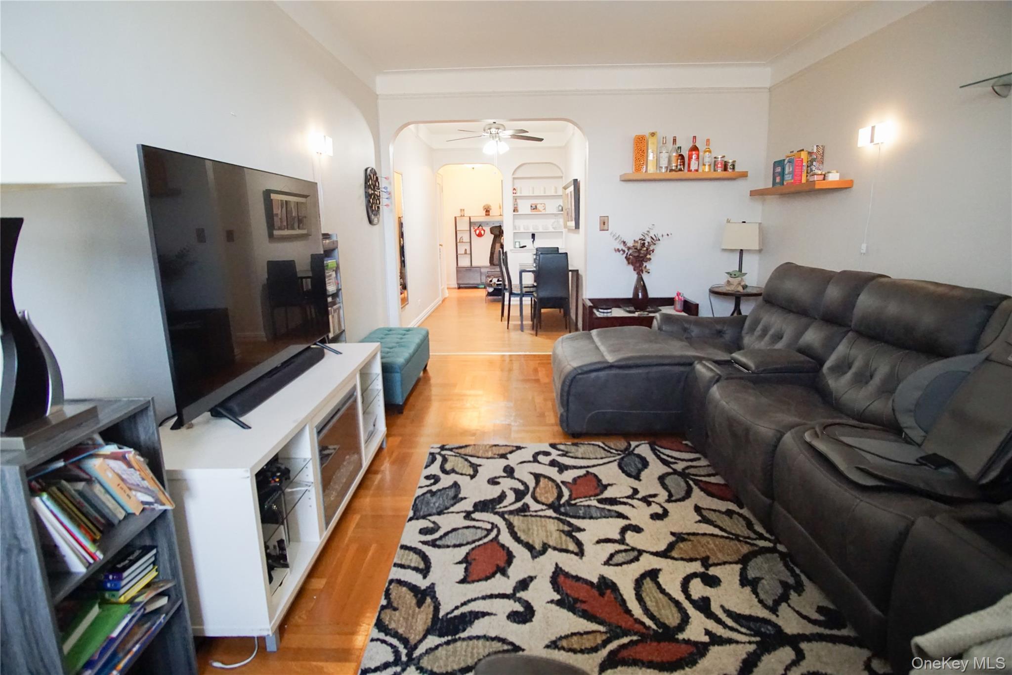 3321 Bruckner Boulevard 5j Property Photo 6