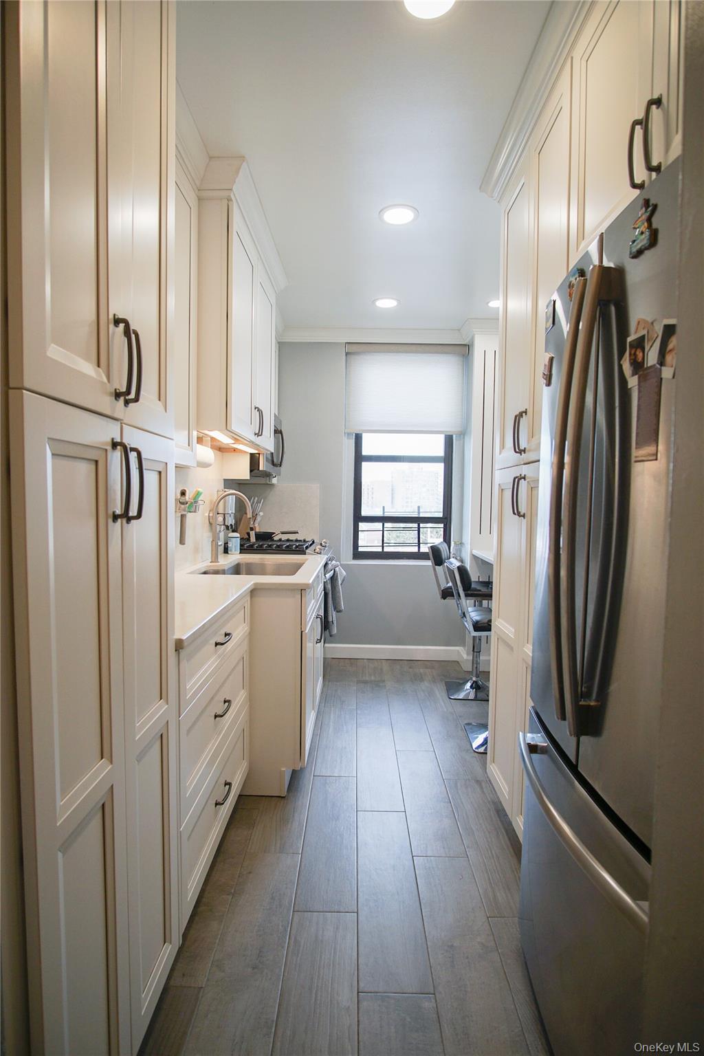 3321 Bruckner Boulevard 5j Property Photo 9