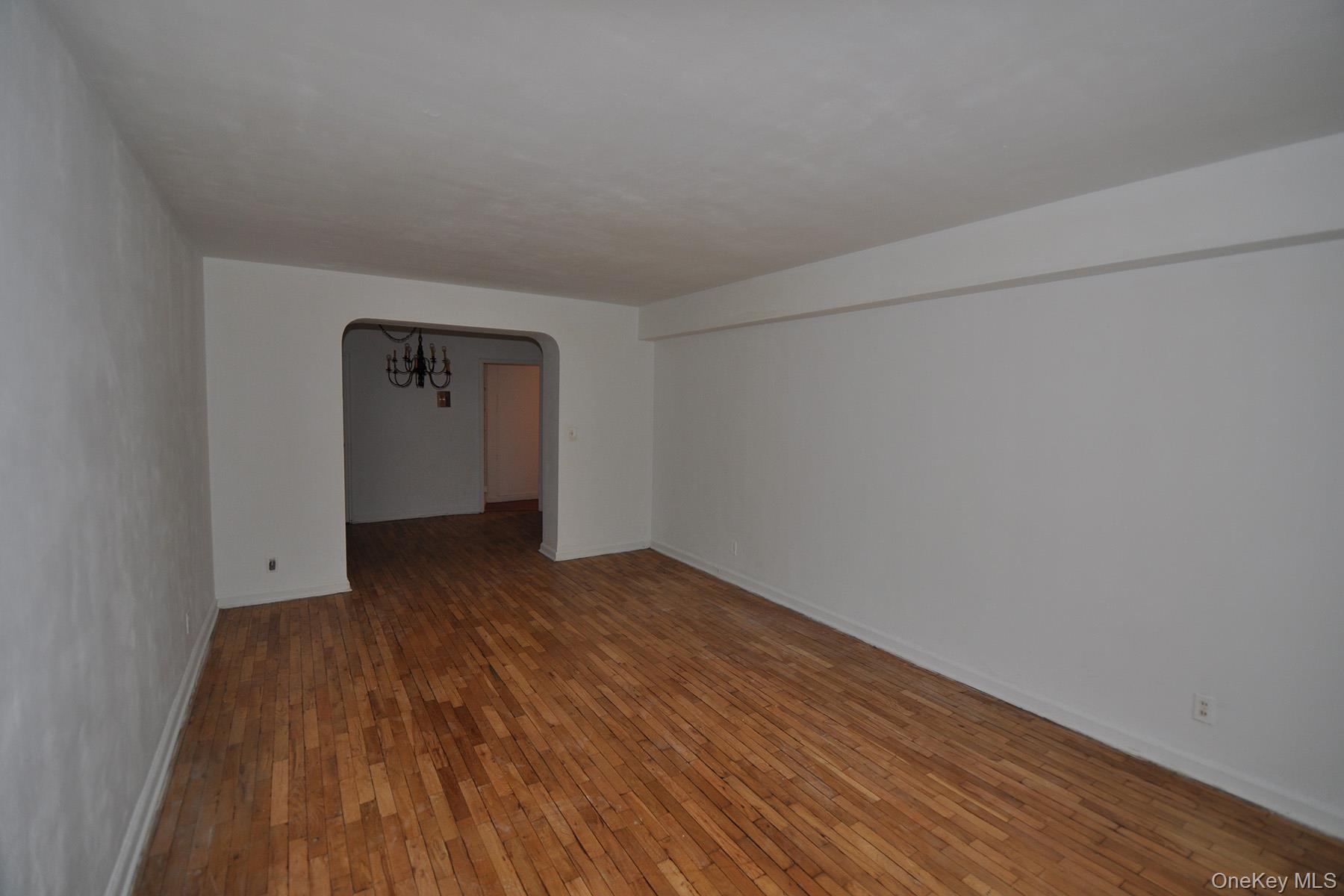 142 Garth Road 1r Property Photo 1