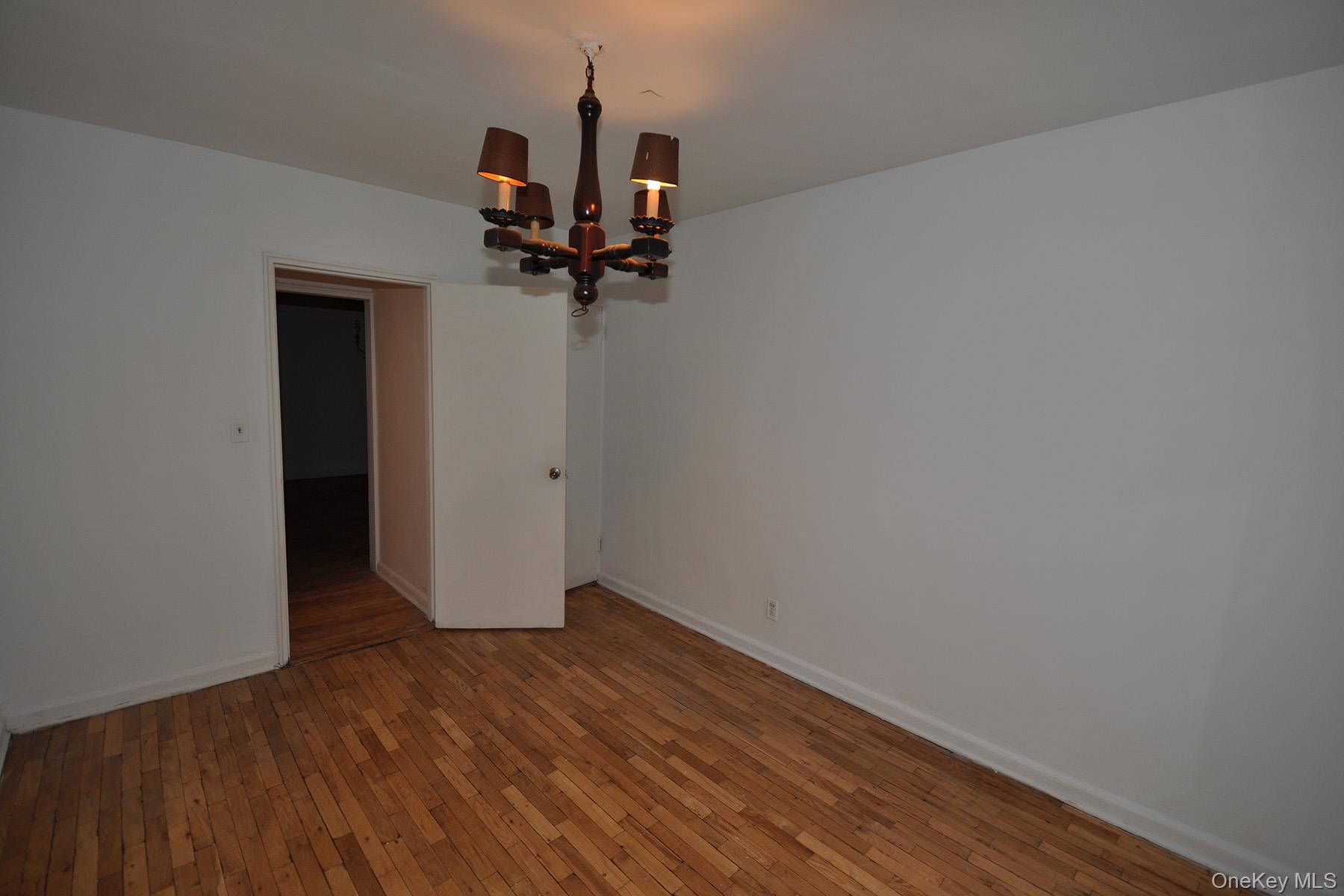 142 Garth Road 1r Property Photo 7