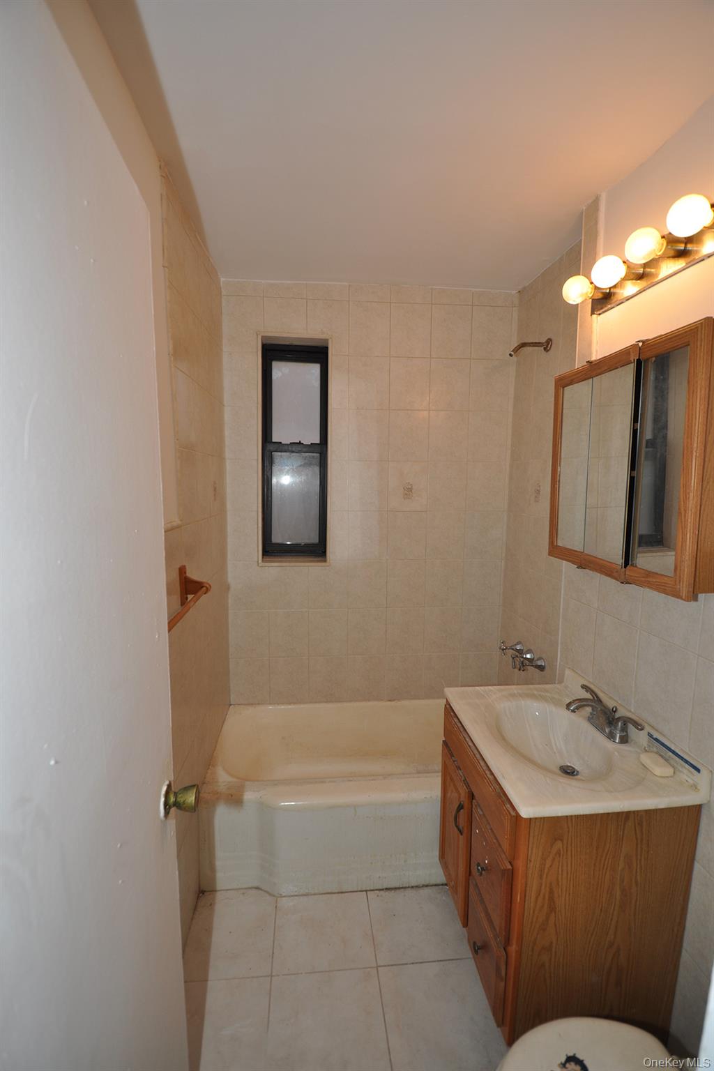 142 Garth Road 1r Property Photo 12