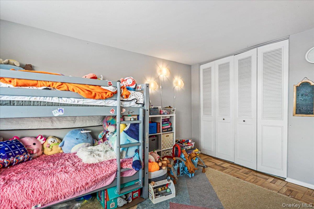 17-85 215th Street 1p Property Photo 16