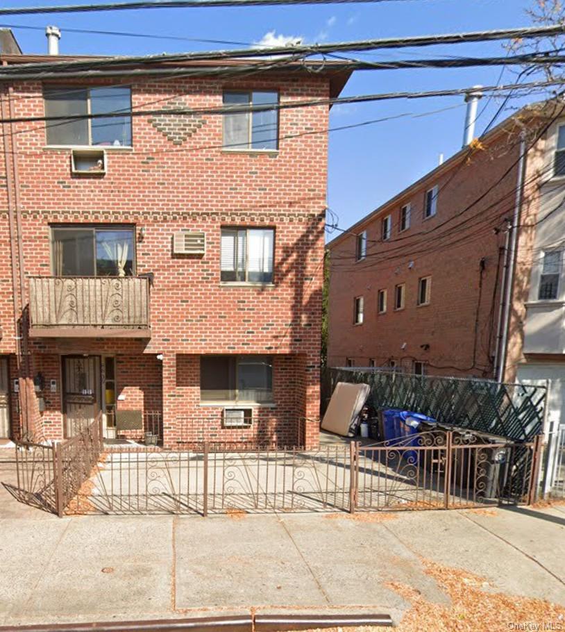 8839 Pitkin Avenue Property Photo 1